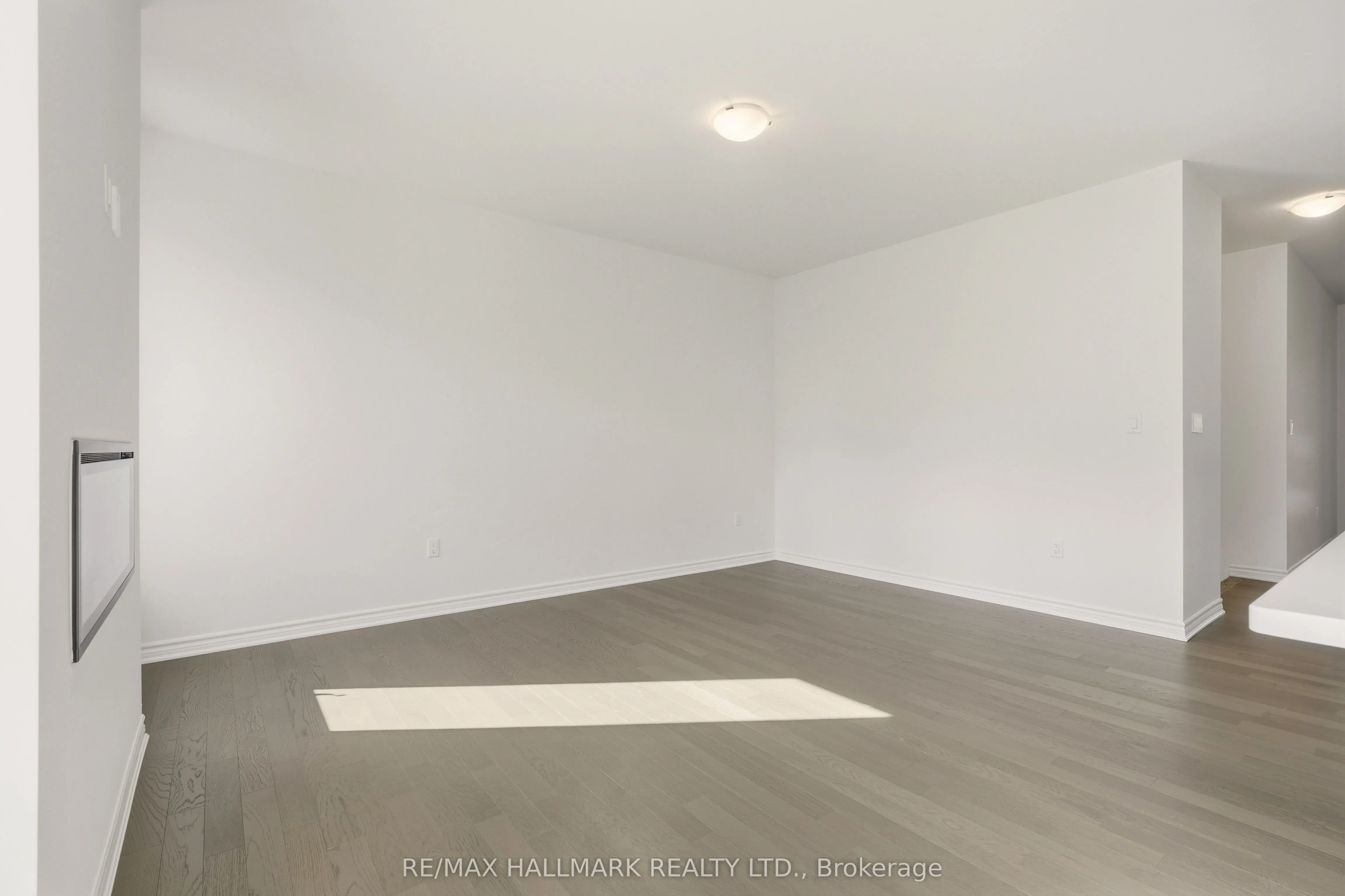 363 Reid Drive W