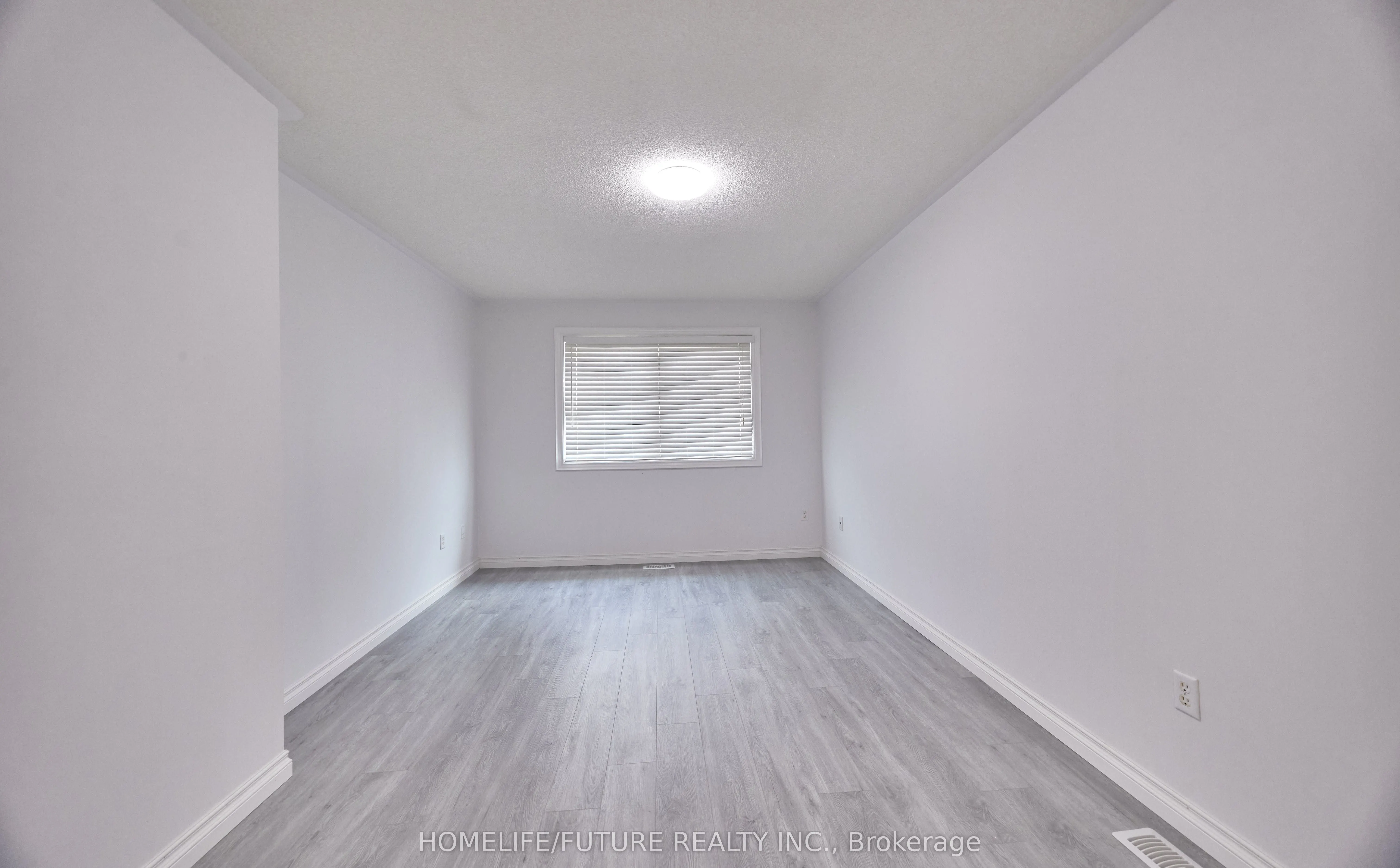 6 Pickett Crescent