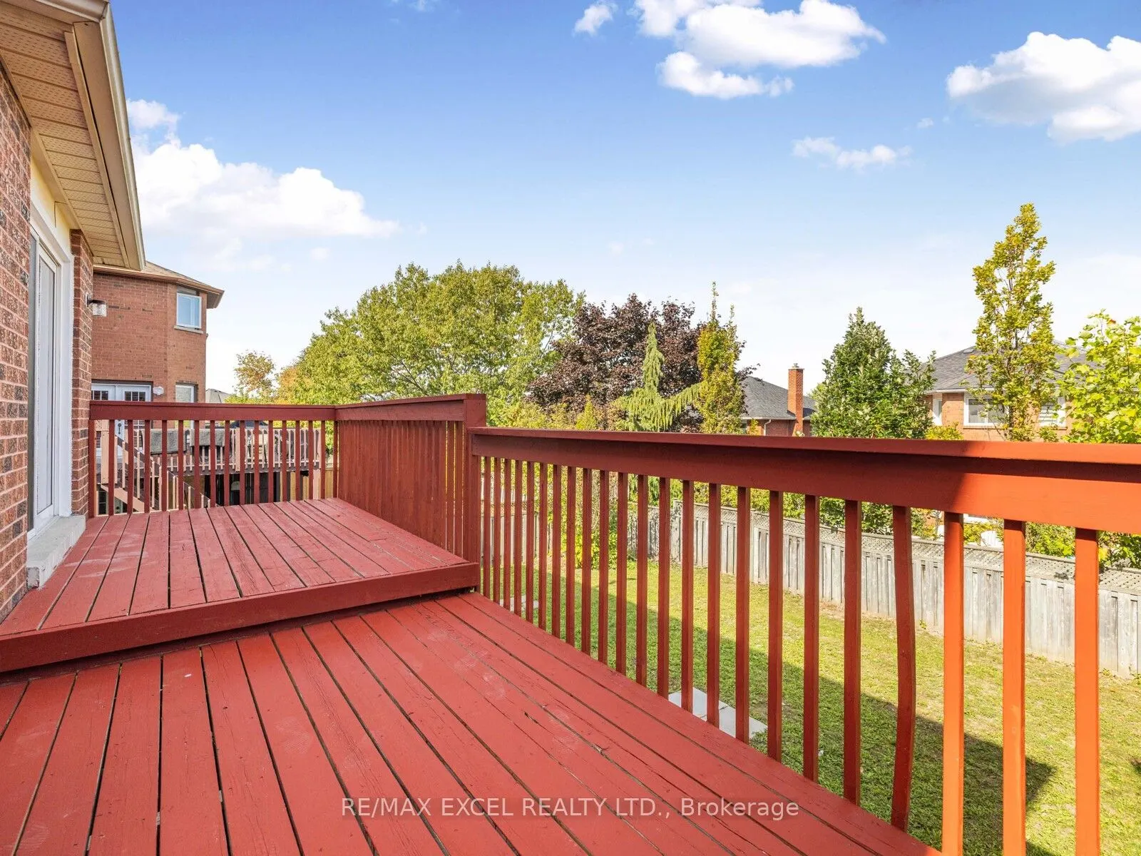 25 Golden Meadow Road