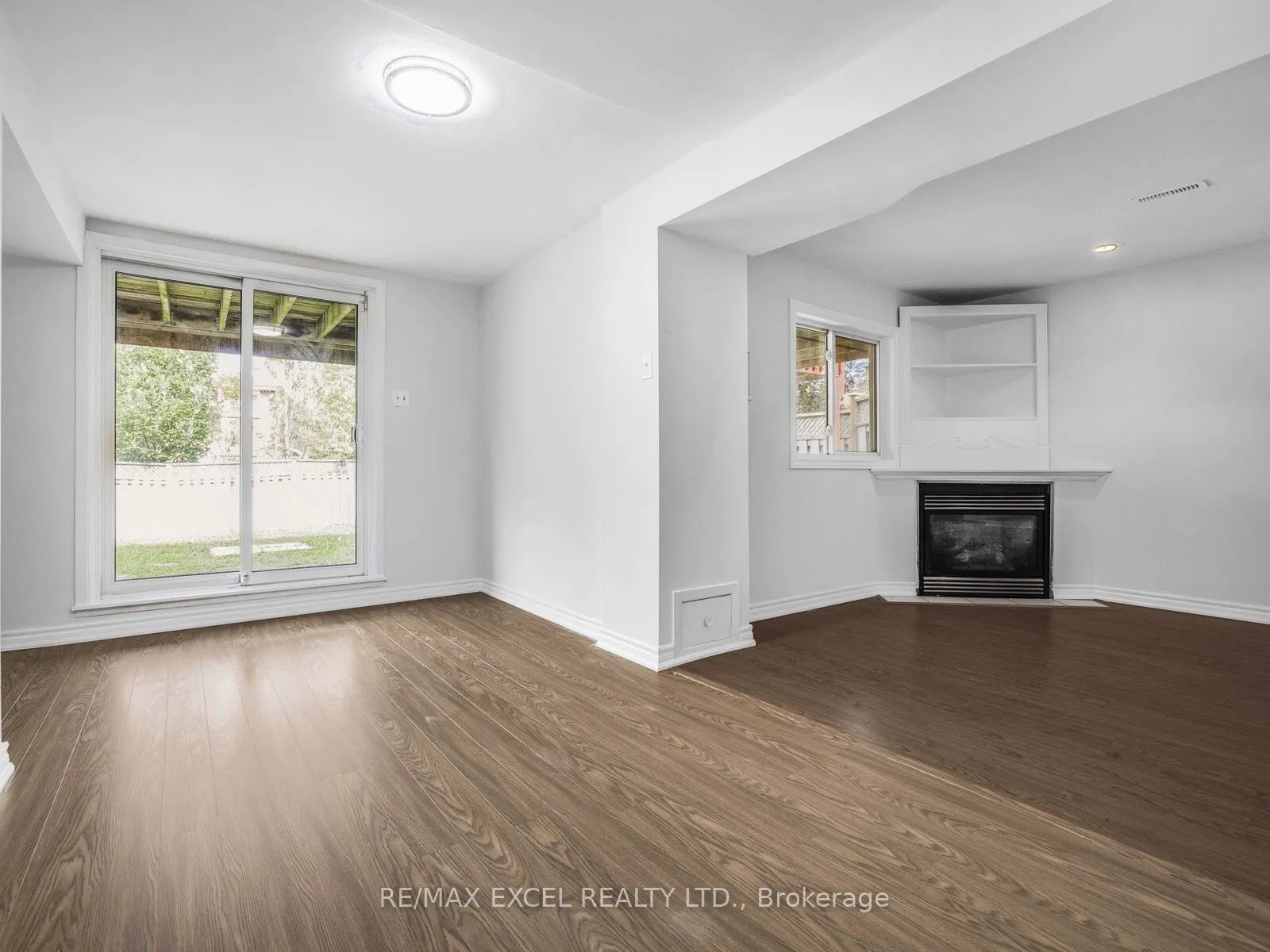 25 Golden Meadow Road