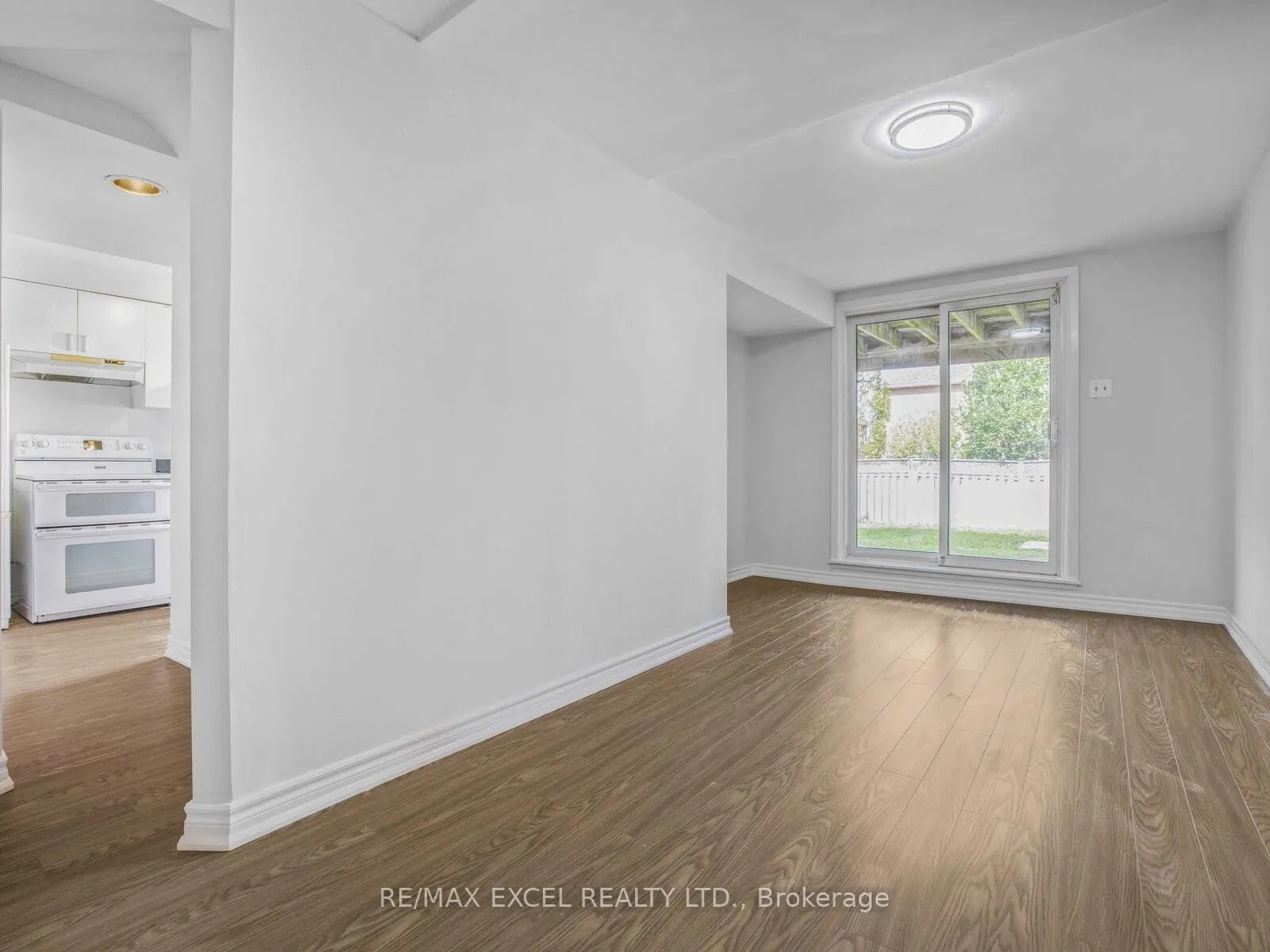 25 Golden Meadow Road
