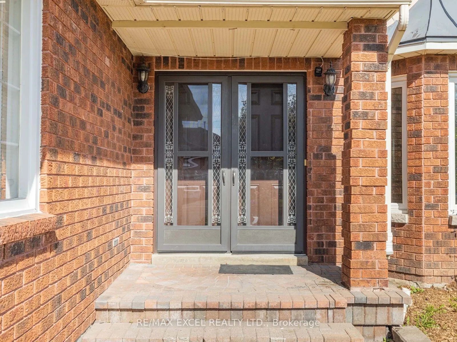 25 Golden Meadow Road