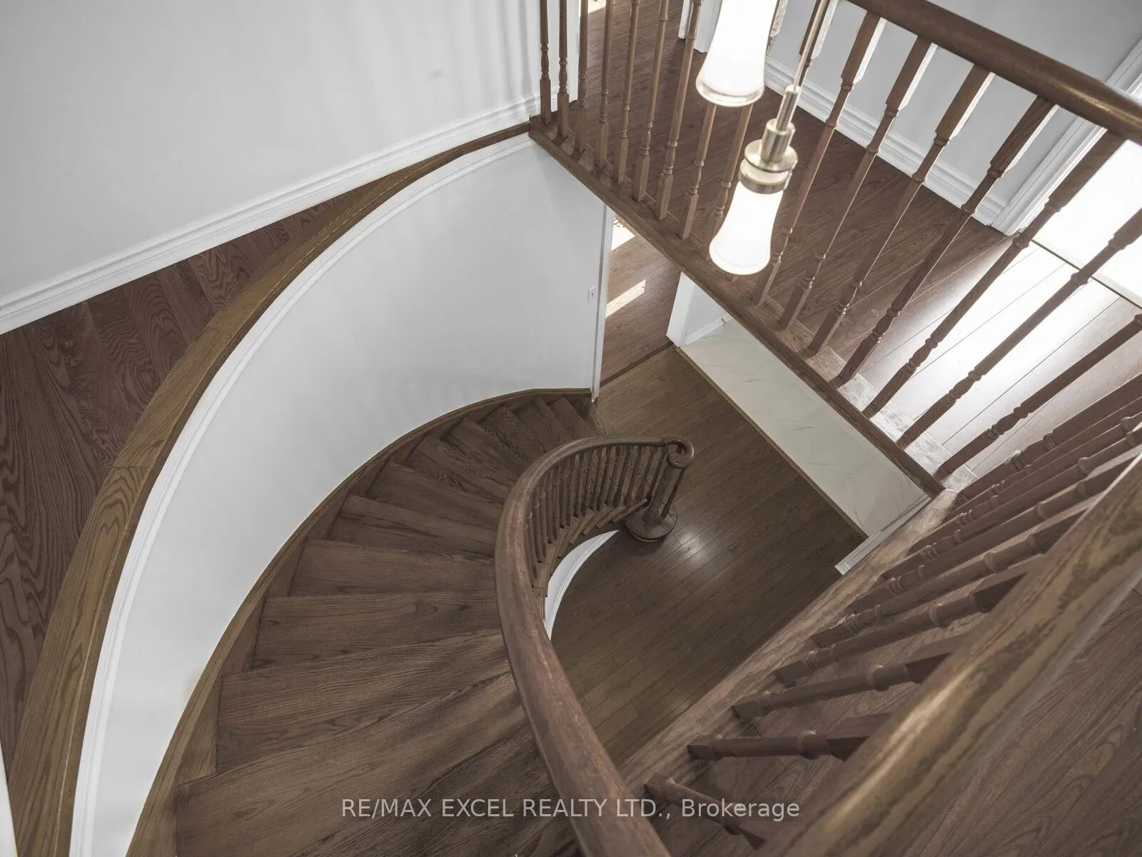 25 Golden Meadow Road