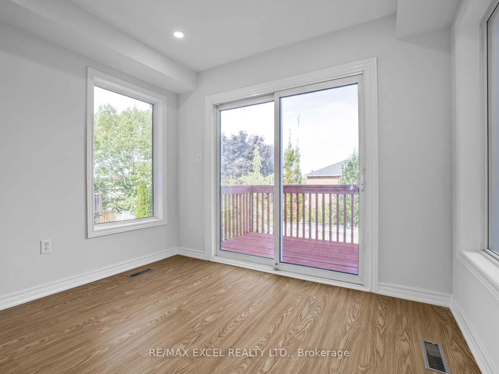 25 Golden Meadow Road