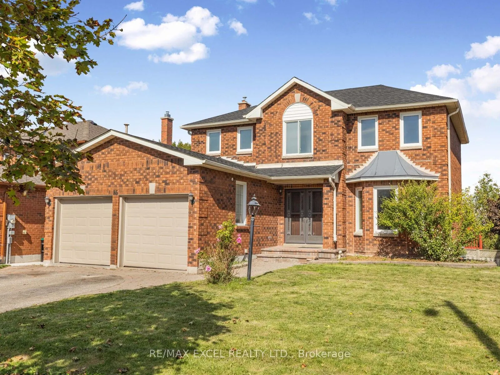 25 Golden Meadow Road