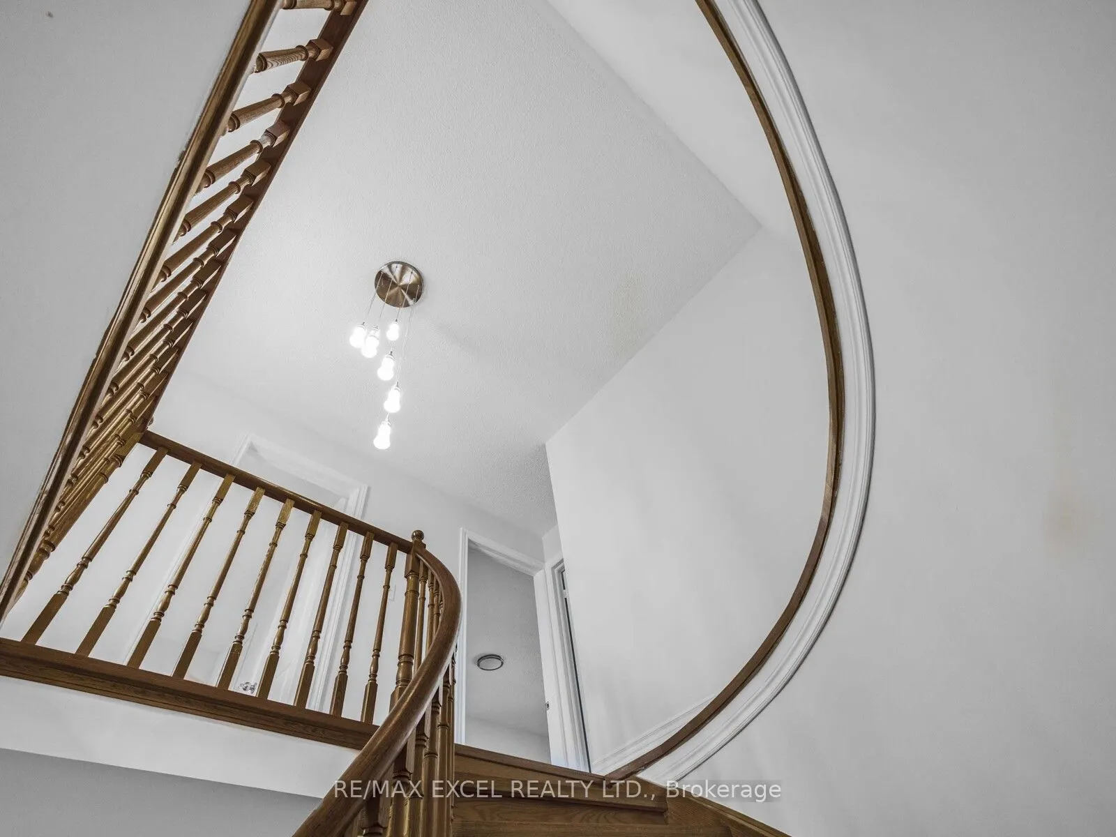 25 Golden Meadow Road