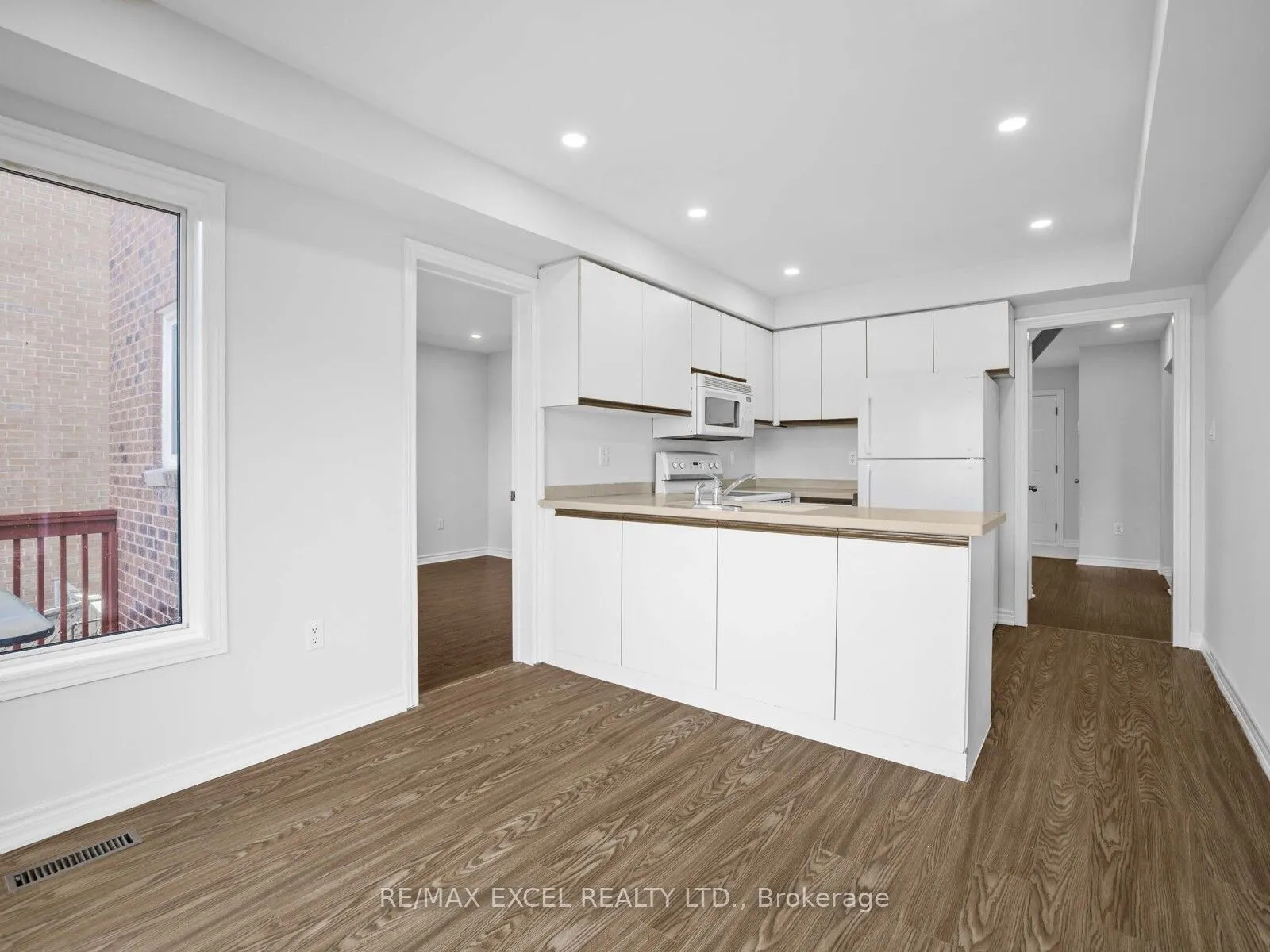 25 Golden Meadow Road