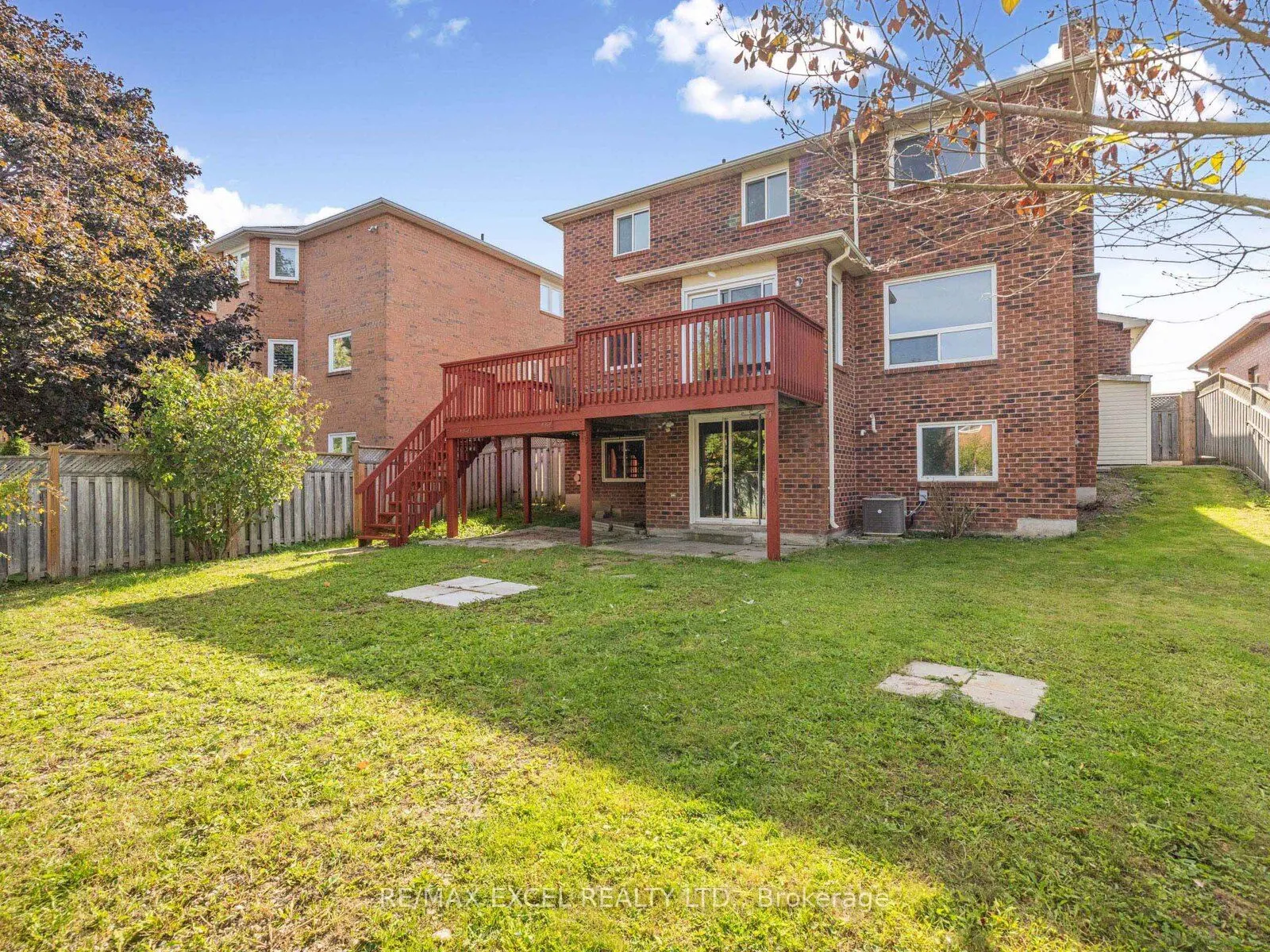 25 Golden Meadow Road
