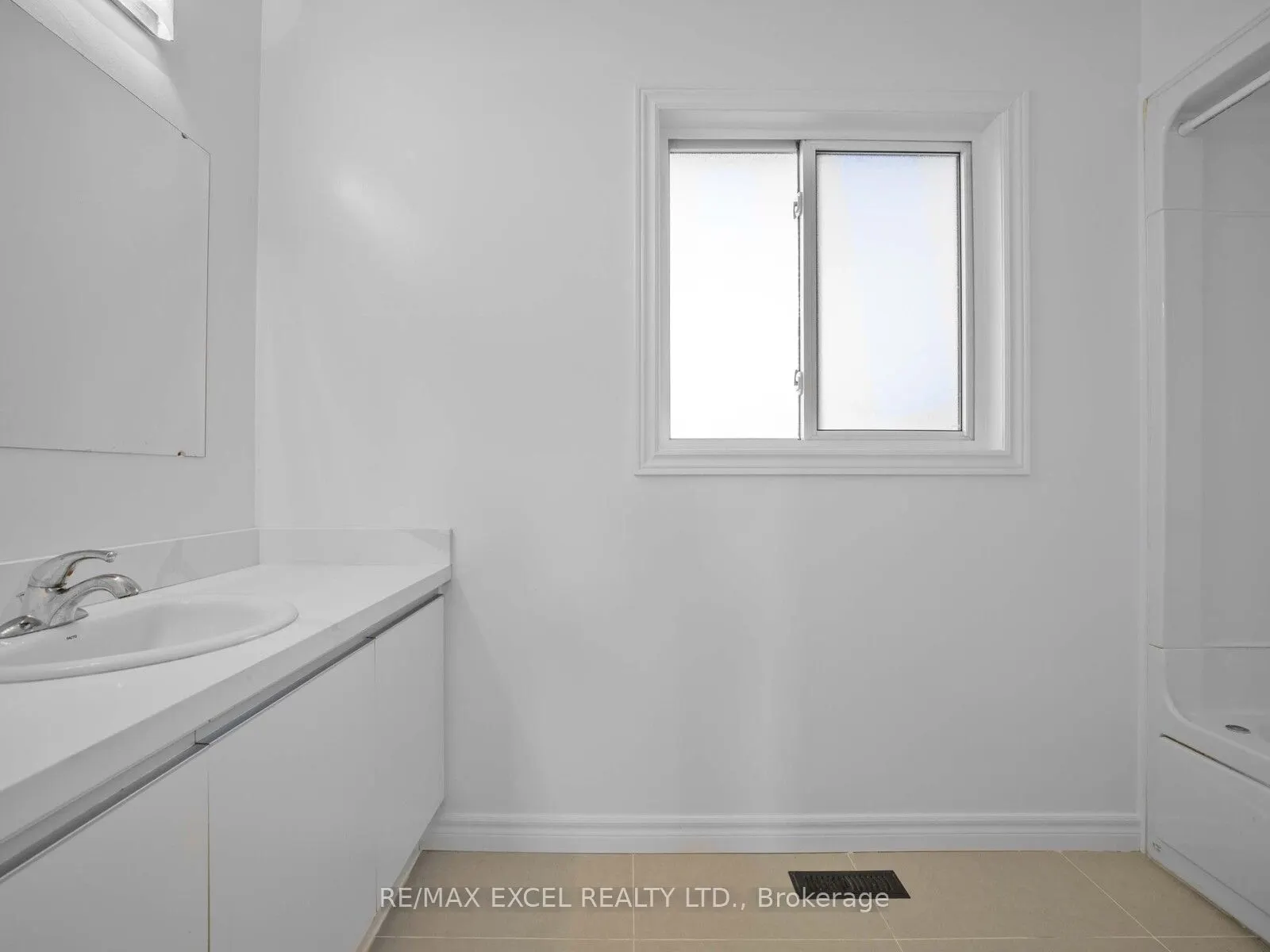 25 Golden Meadow Road