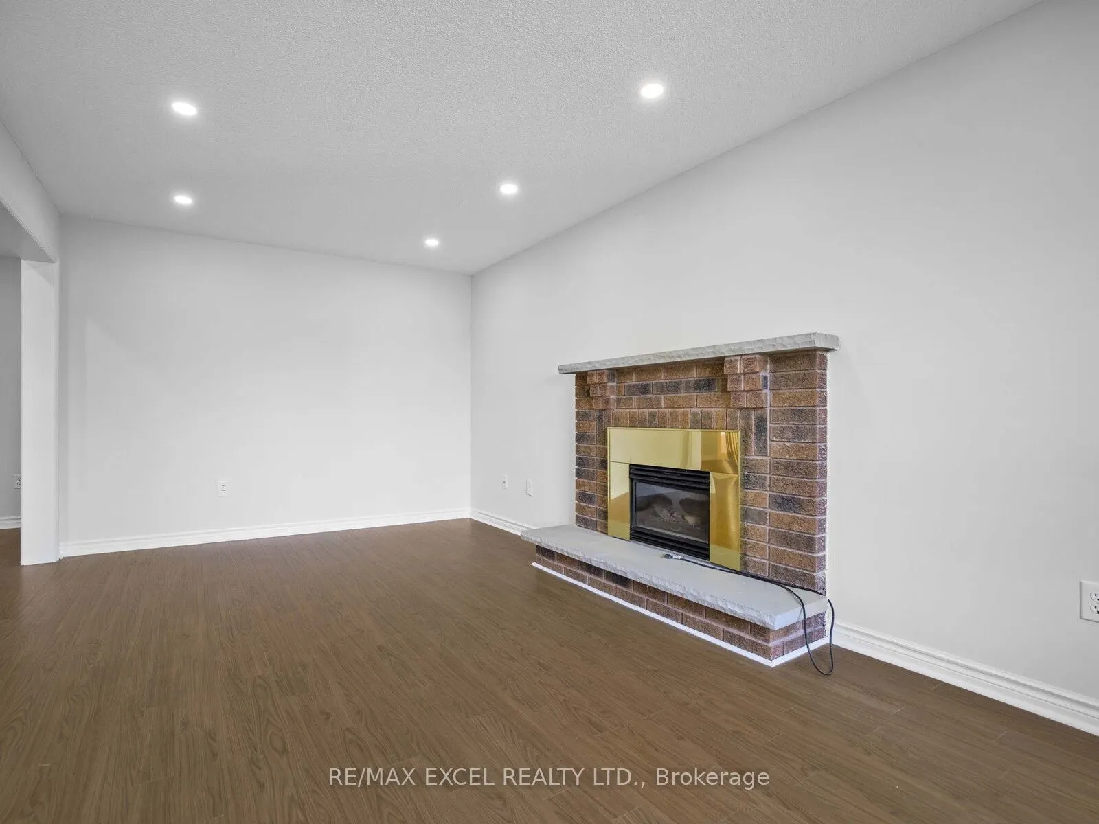 25 Golden Meadow Road