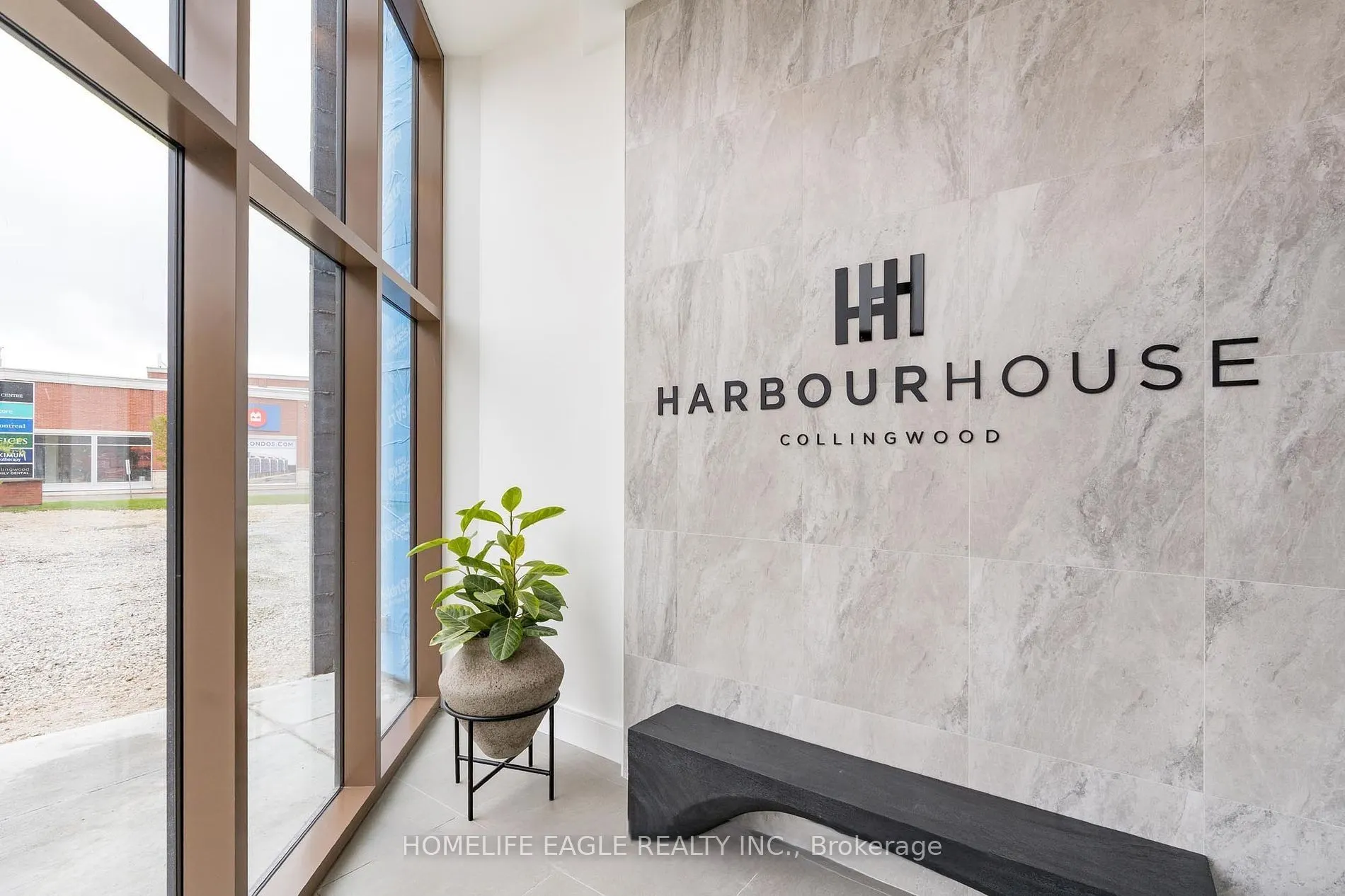 31 Huron Street, #513