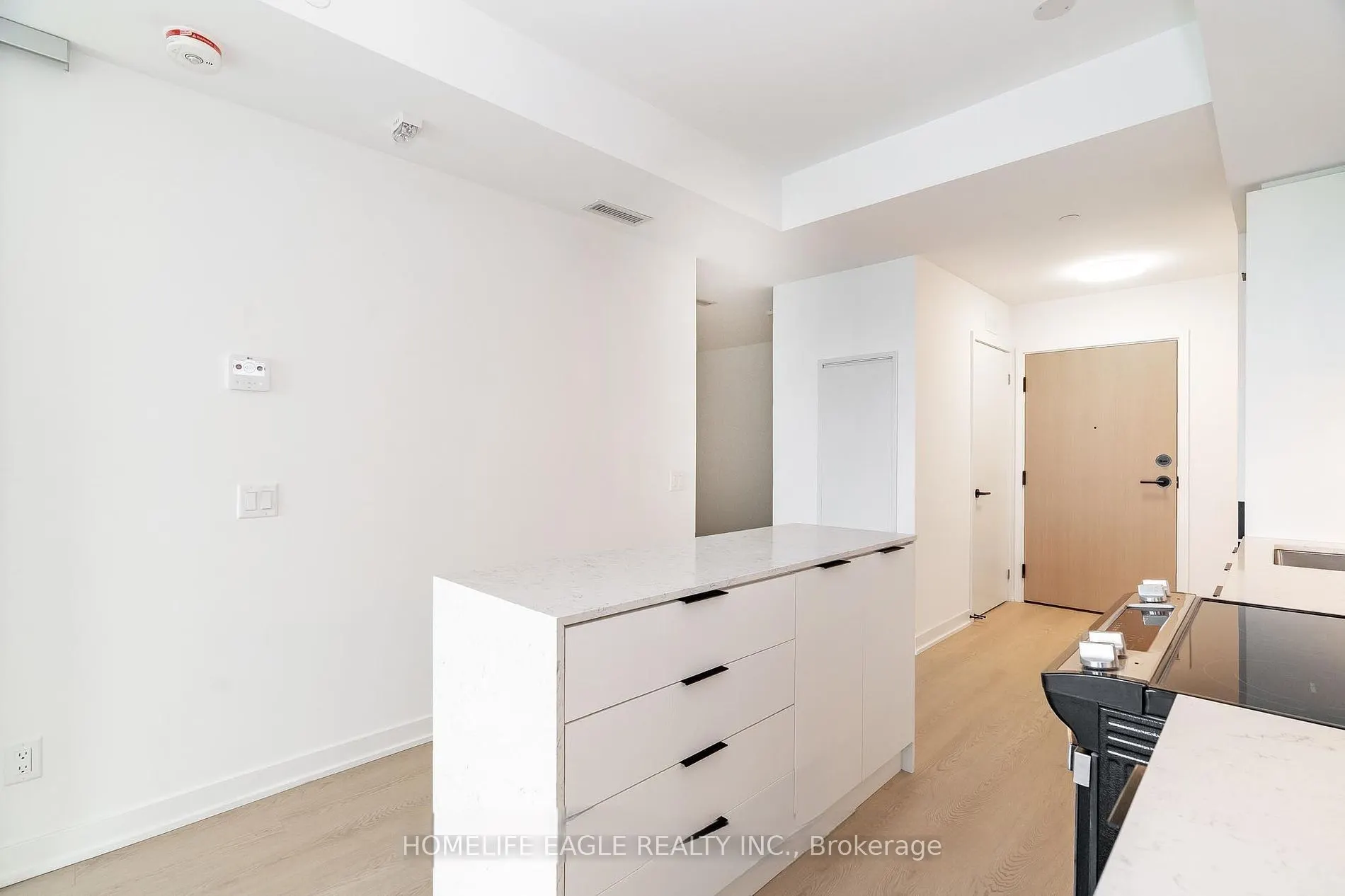 31 Huron Street, #513