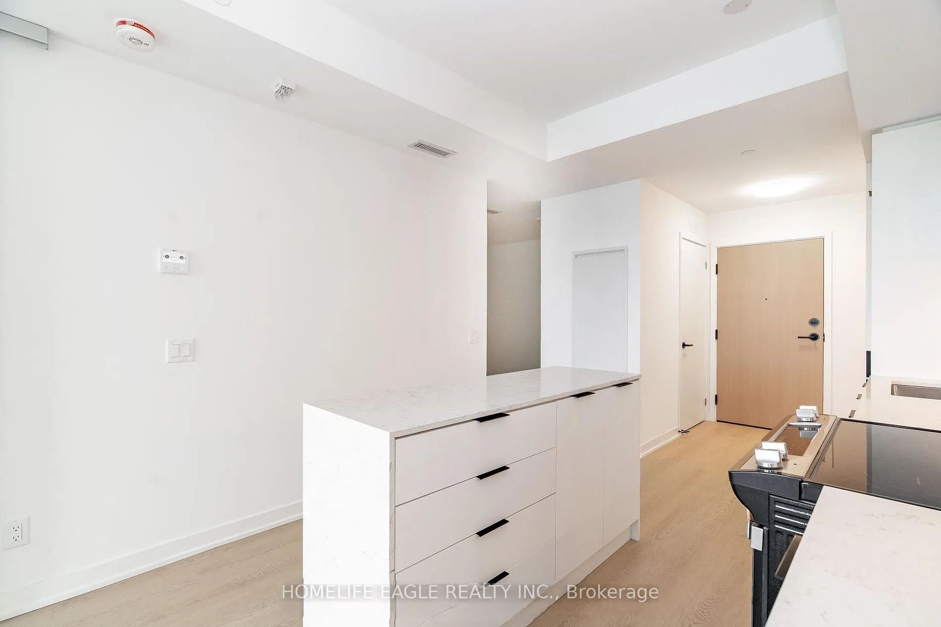 31 Huron Street, #513