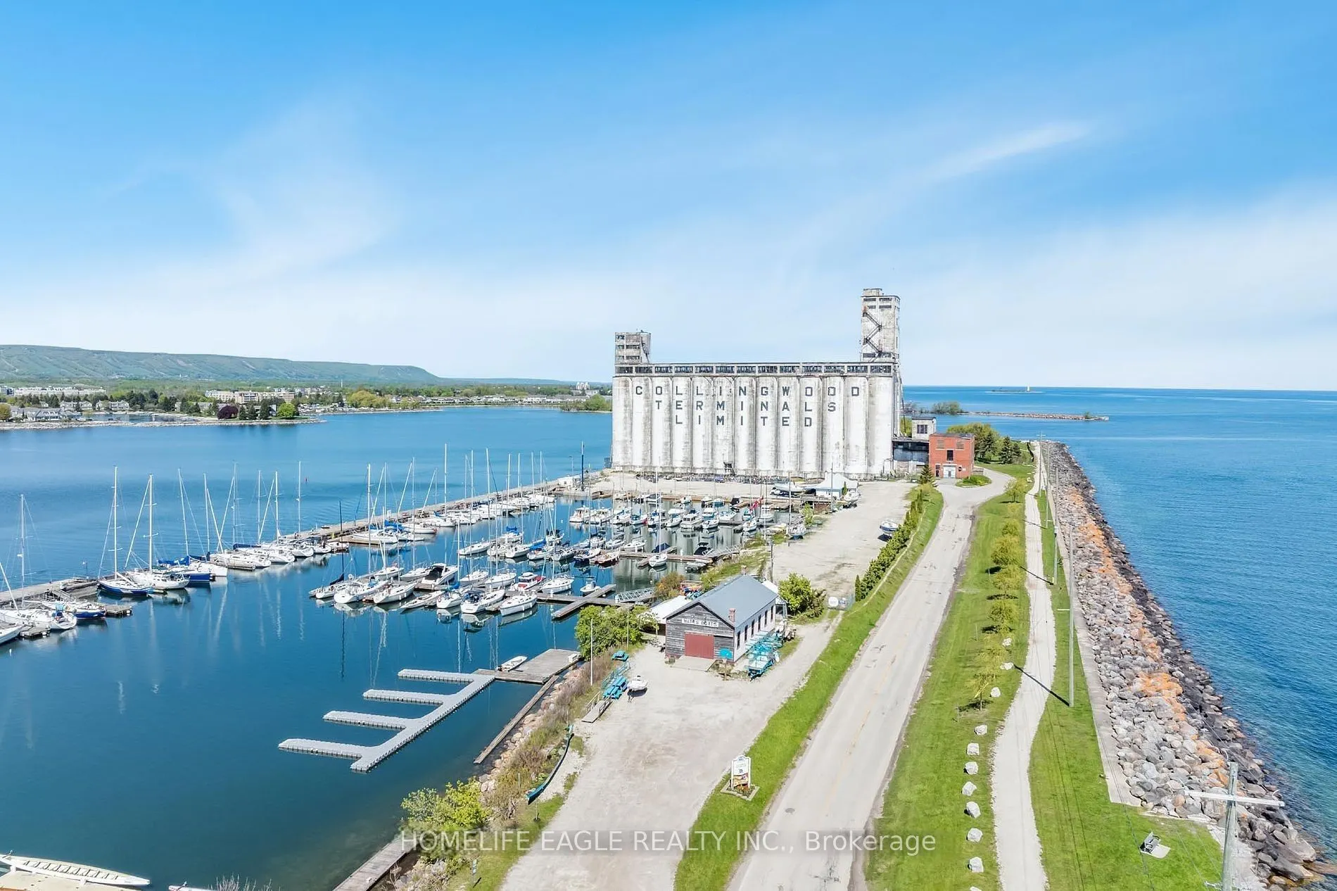 31 Huron Street, #513