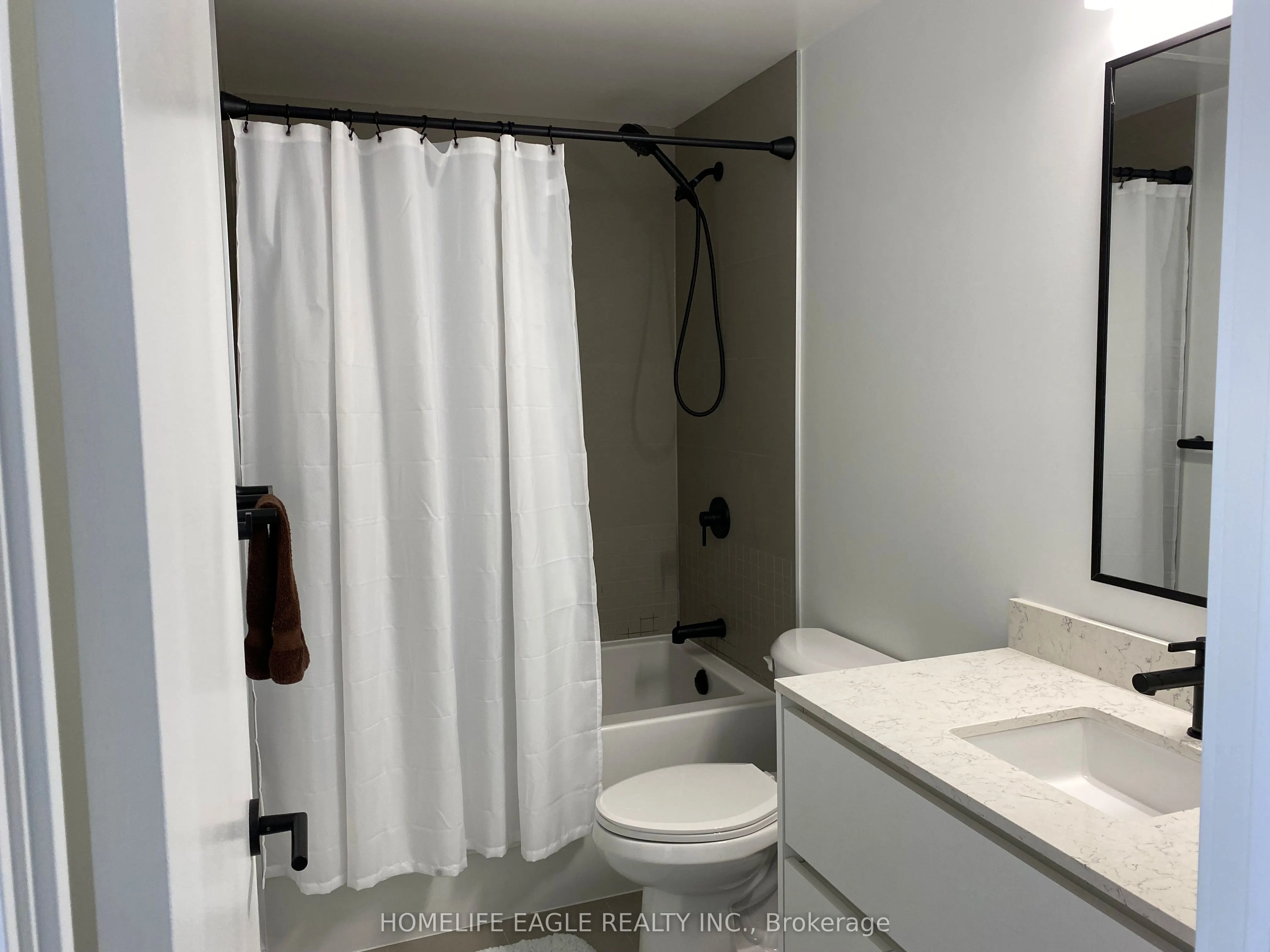 31 Huron Street, #513