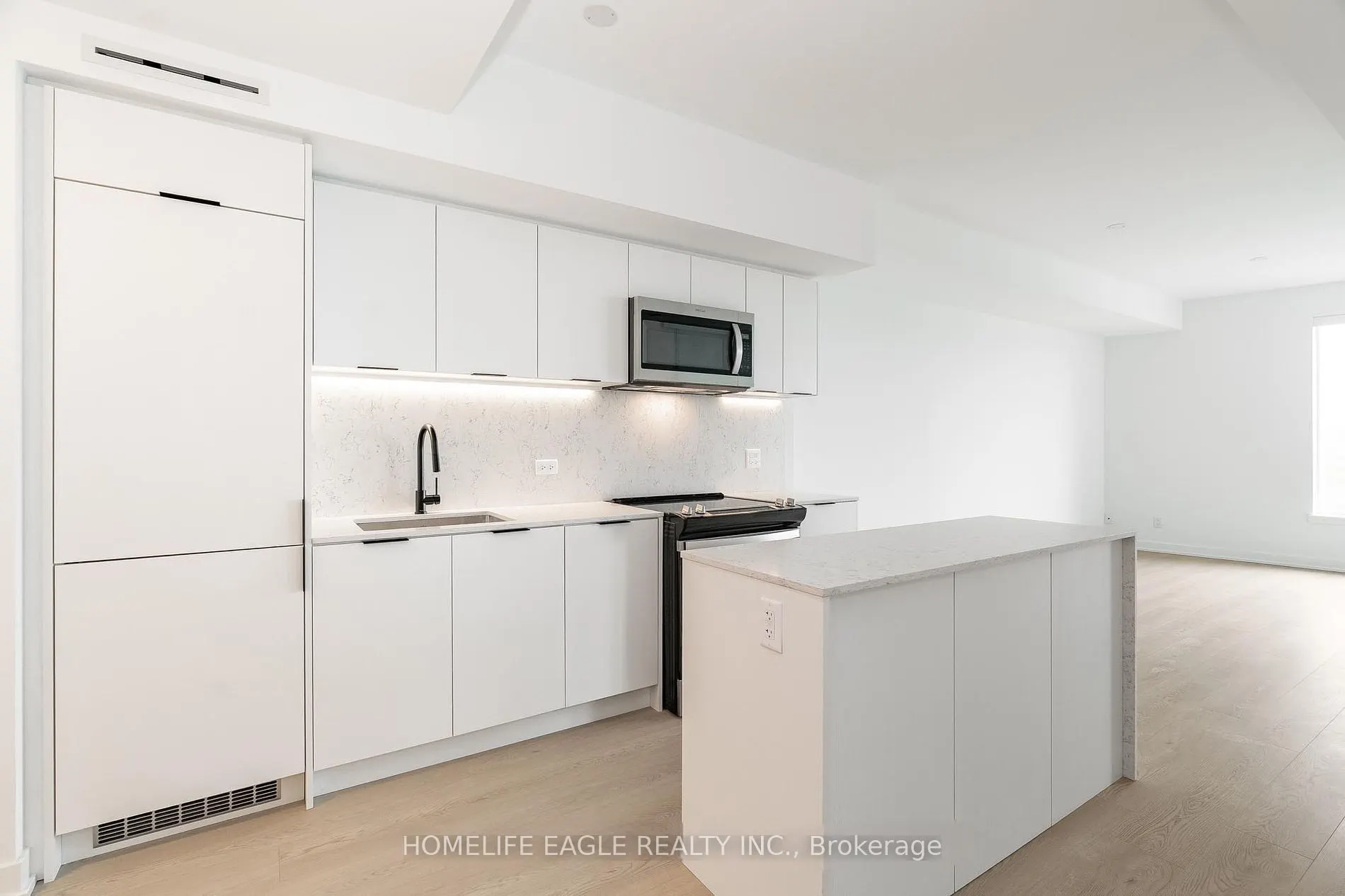 31 Huron Street, #513