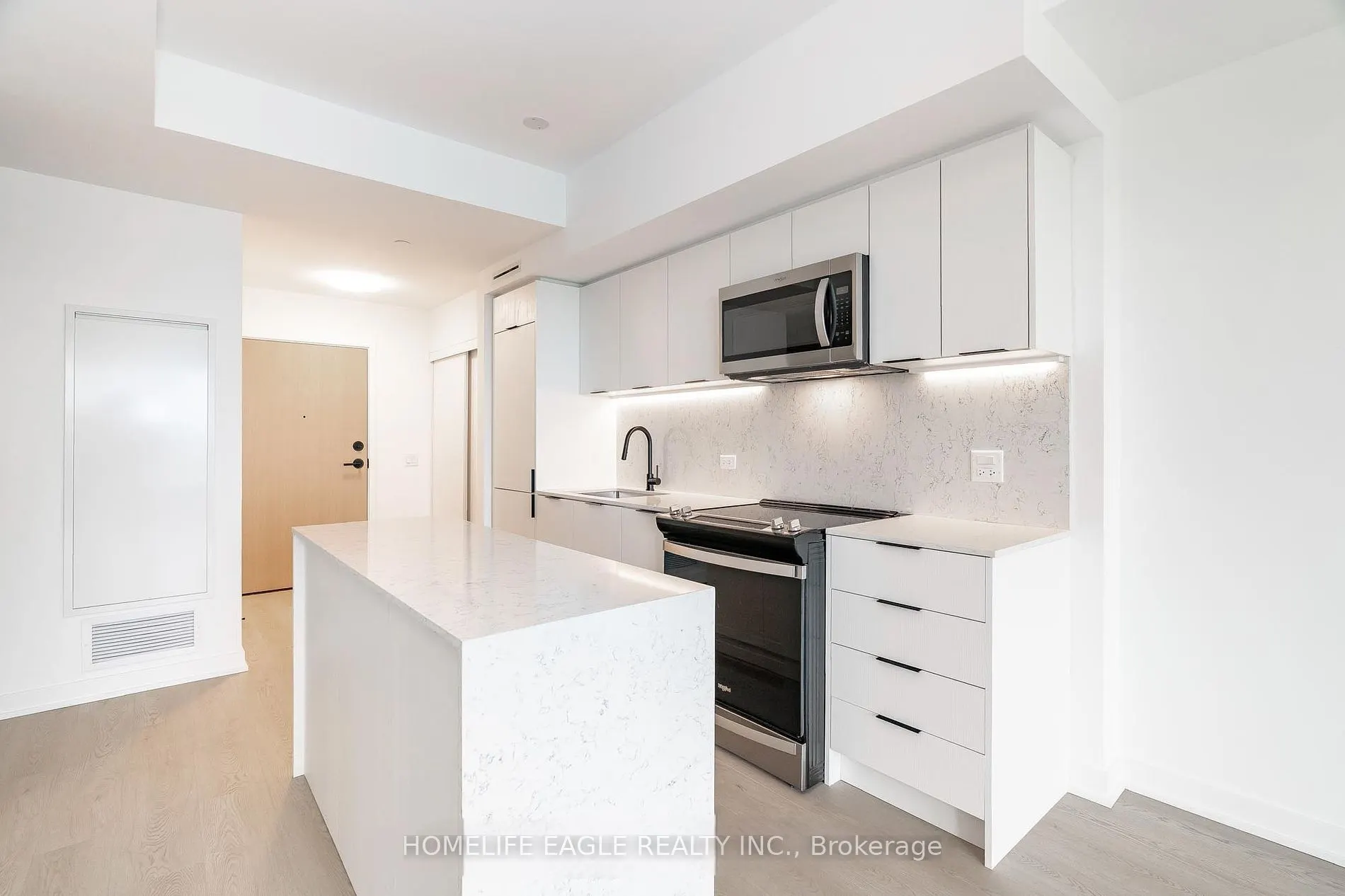 31 Huron Street, #513