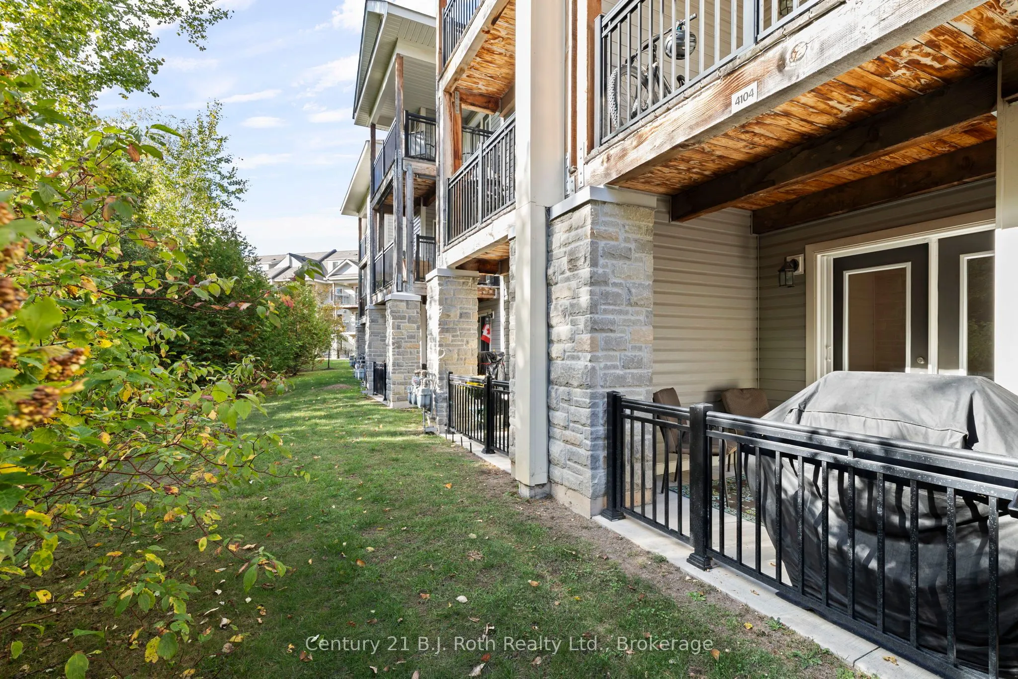 4 Brandy Lane Drive, #104