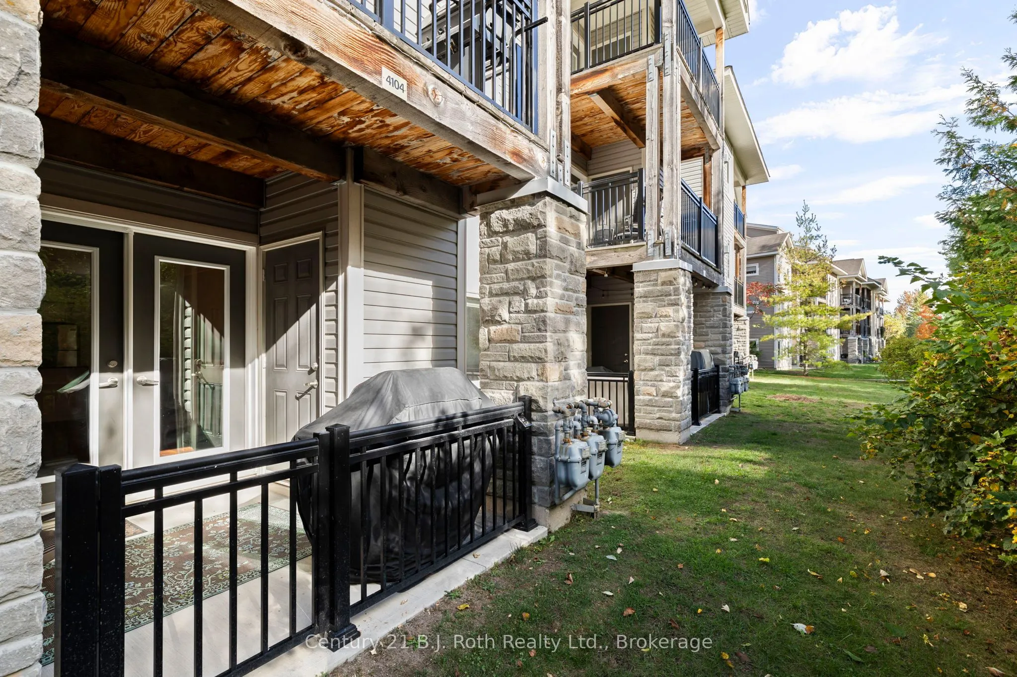 4 Brandy Lane Drive, #104