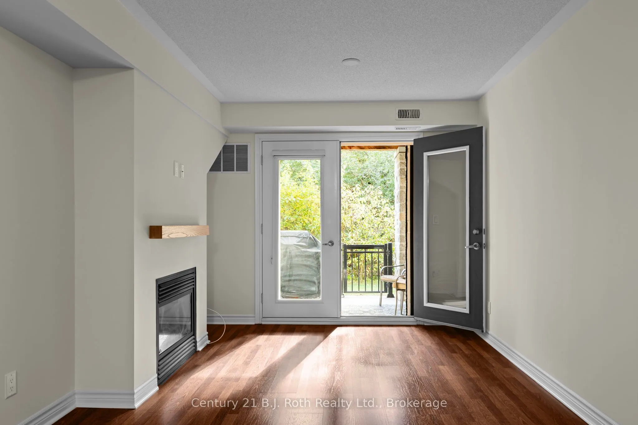 4 Brandy Lane Drive, #104