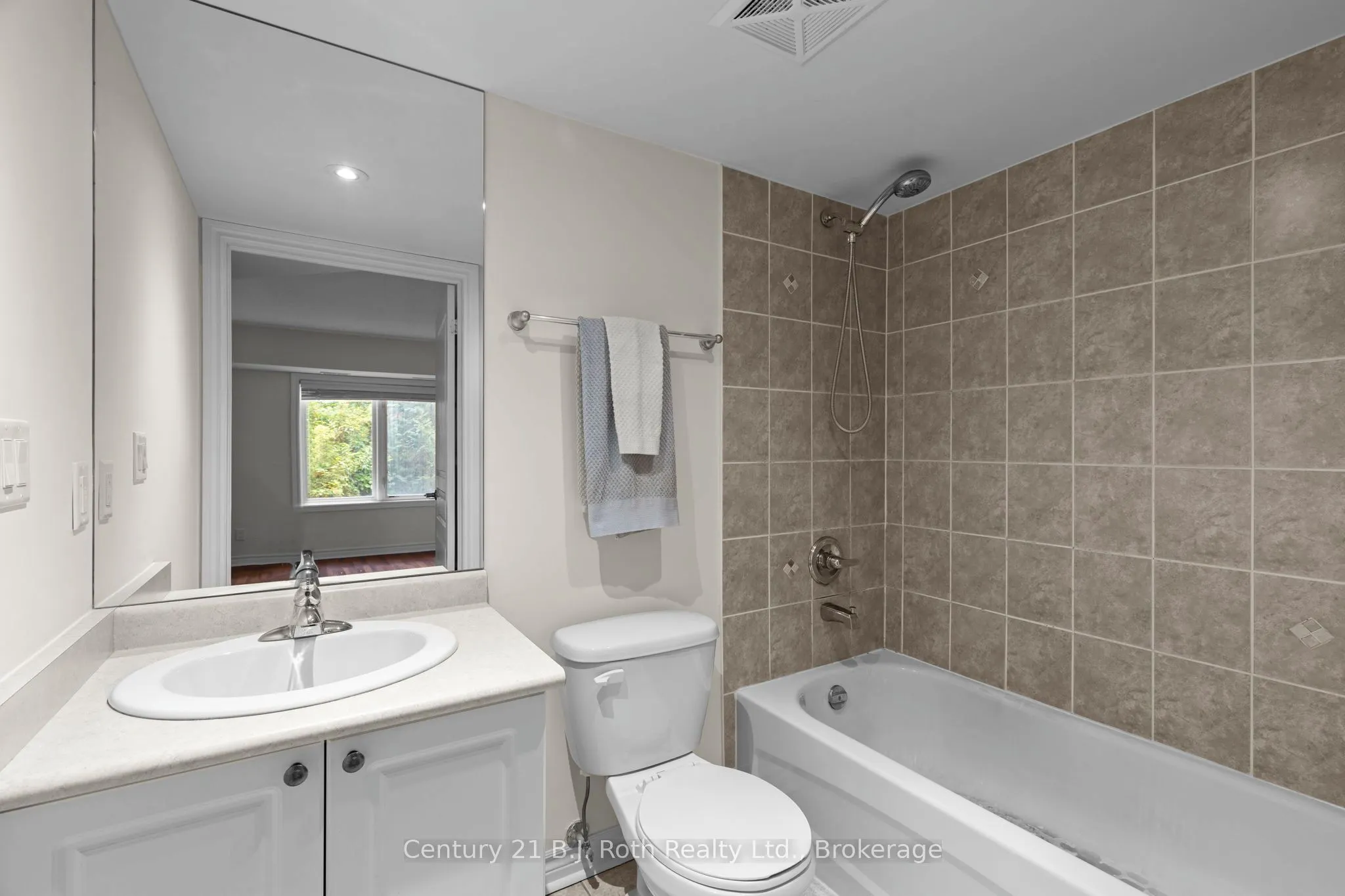 4 Brandy Lane Drive, #104
