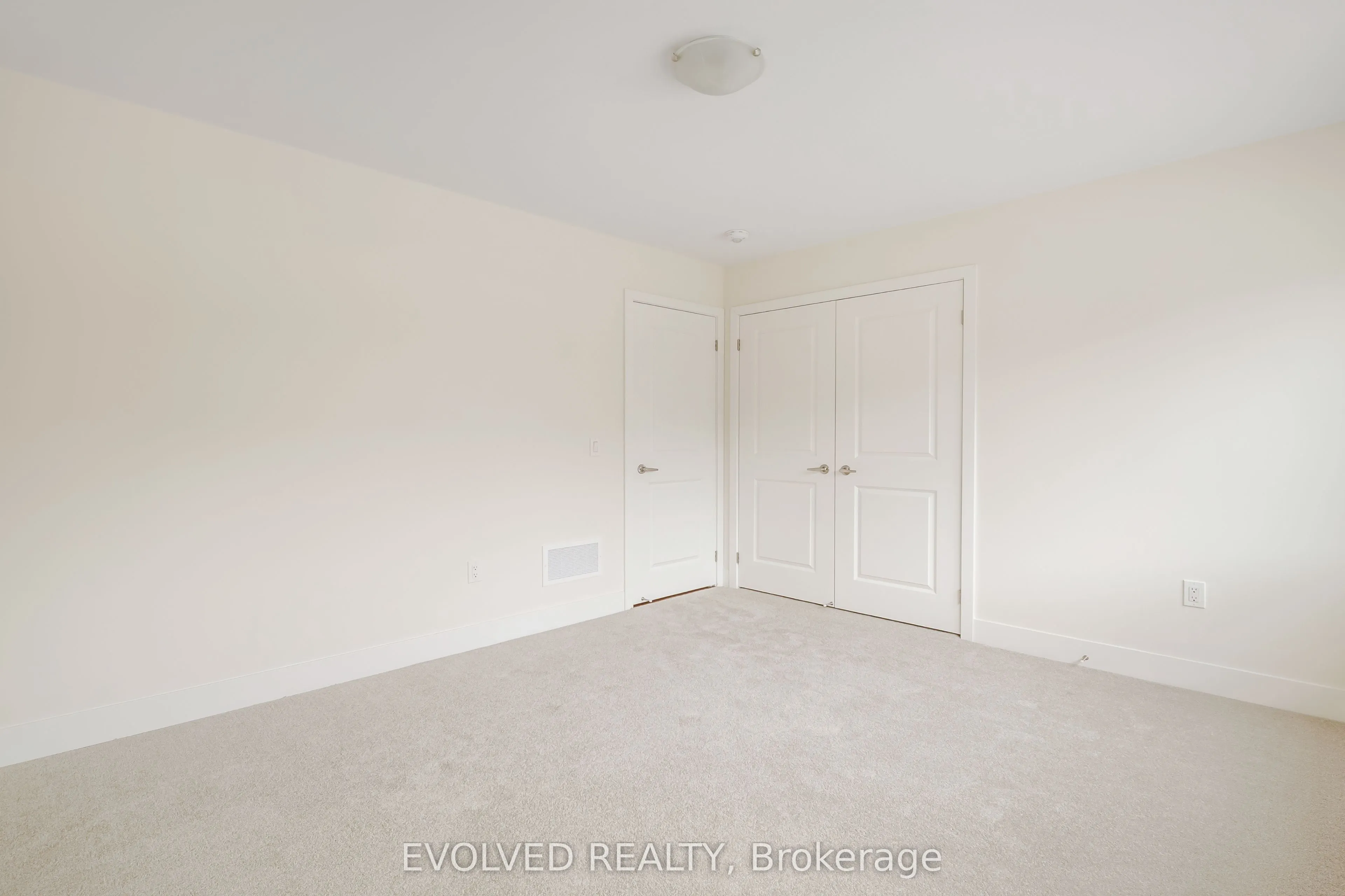 6 Hampton Lane, #0