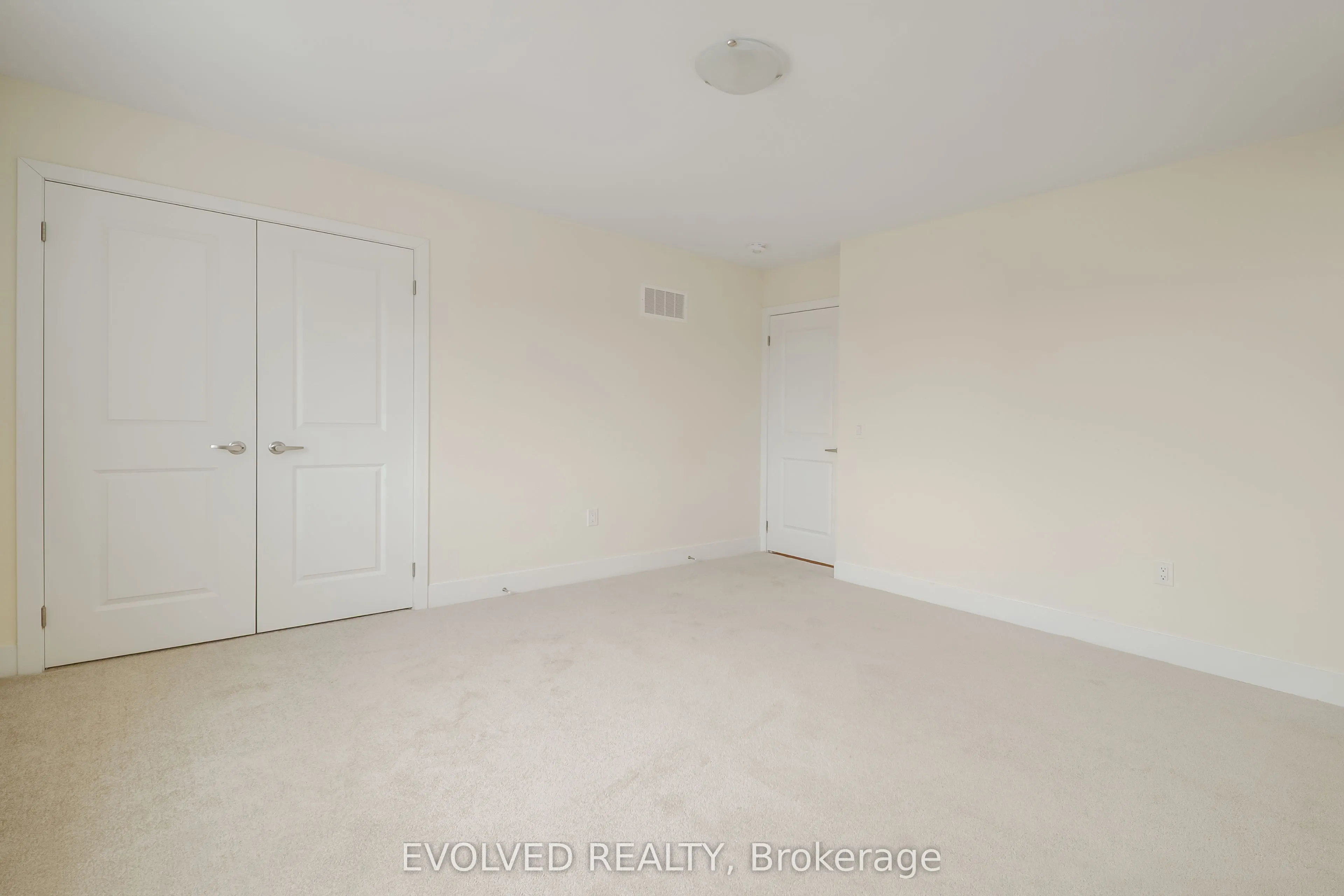 6 Hampton Lane, #0
