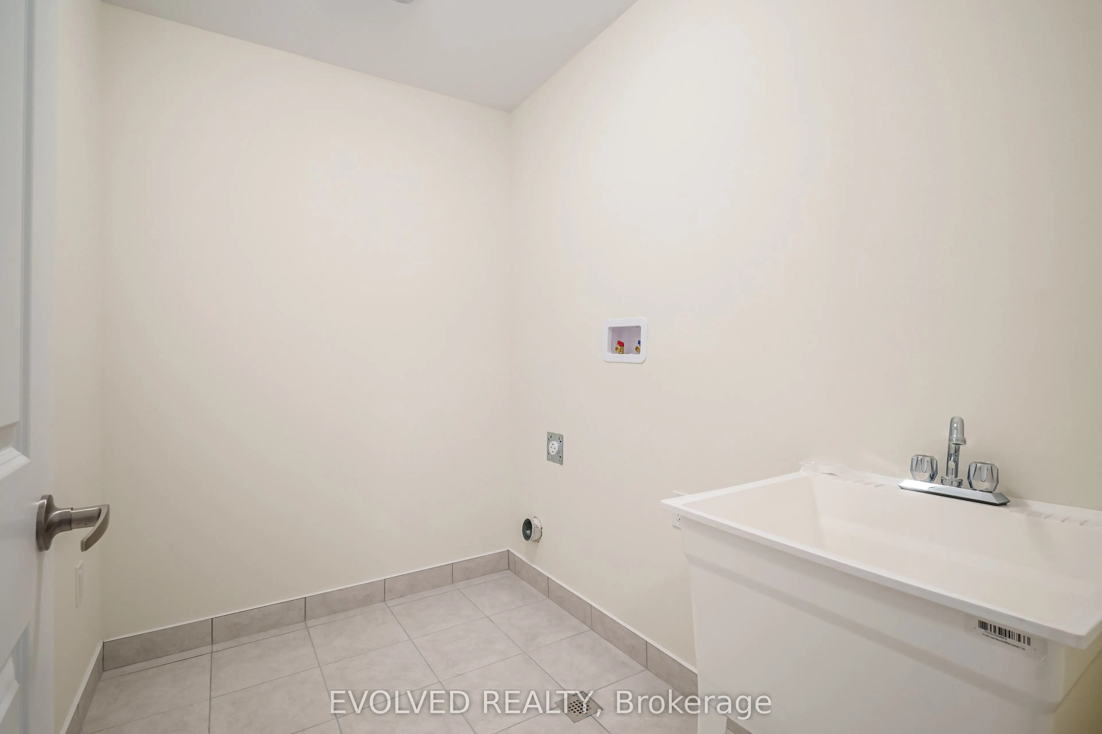 6 Hampton Lane, #0