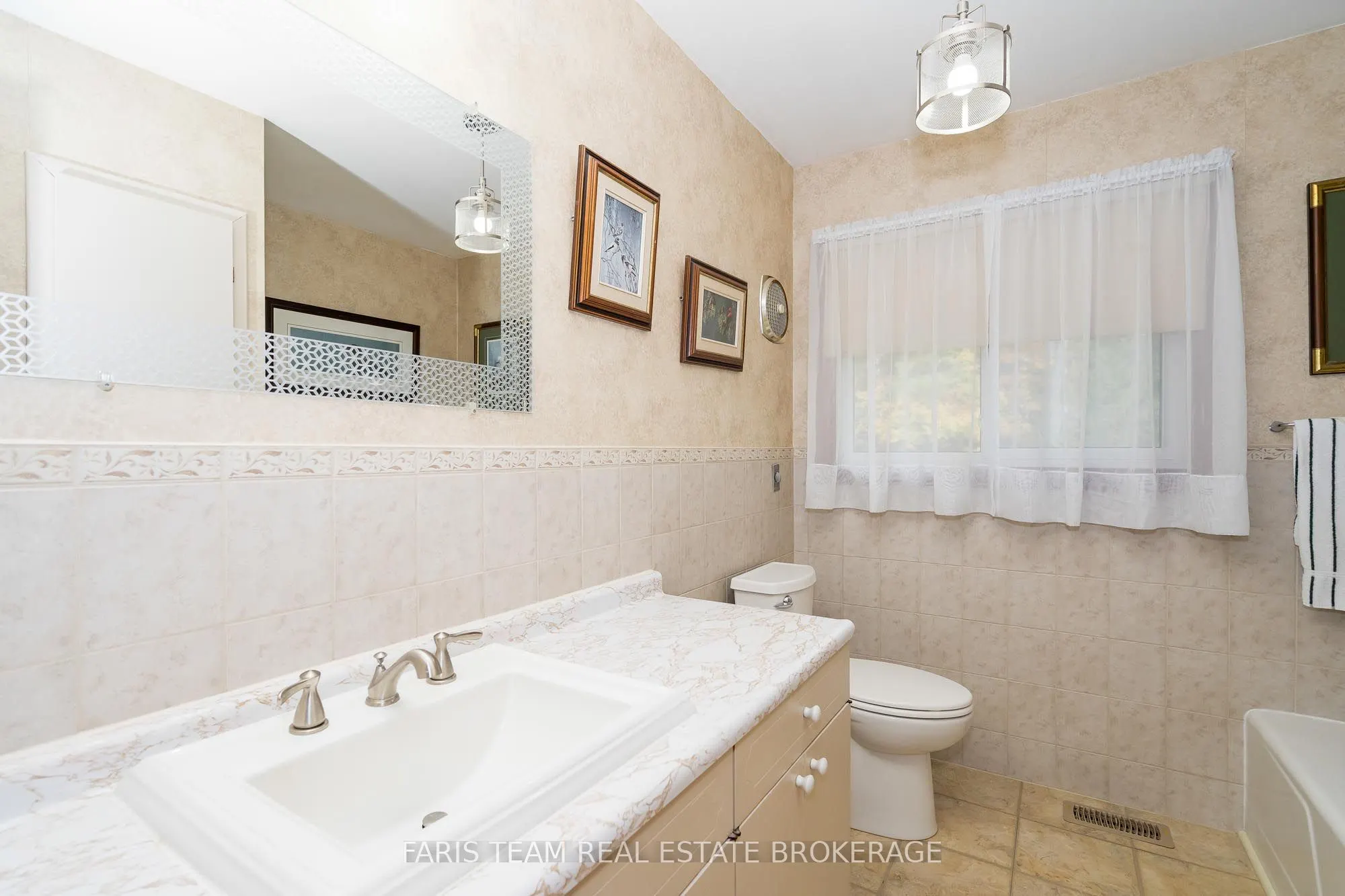 2826 Horseshoe Valley Road W