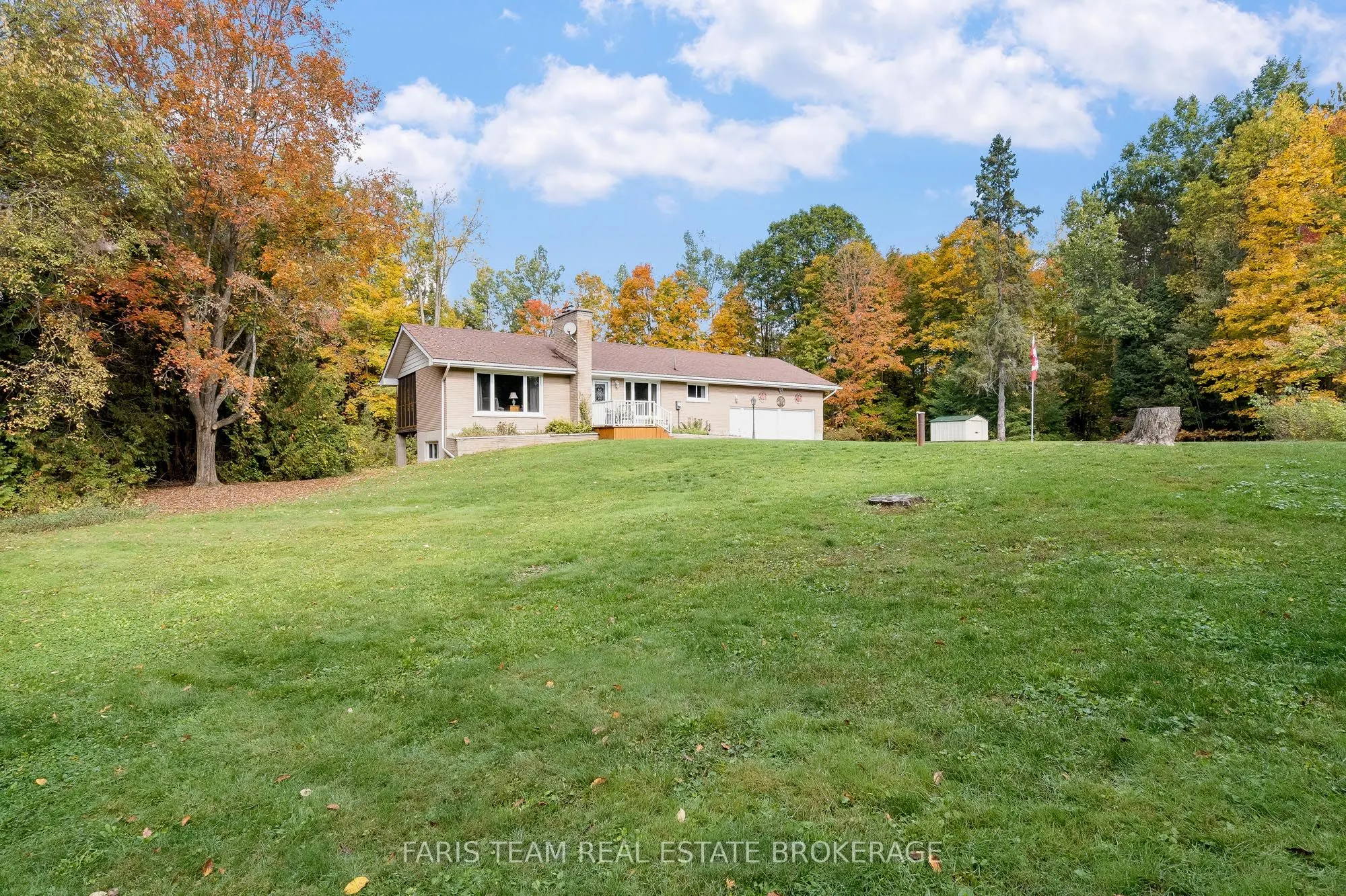 2826 Horseshoe Valley Road W