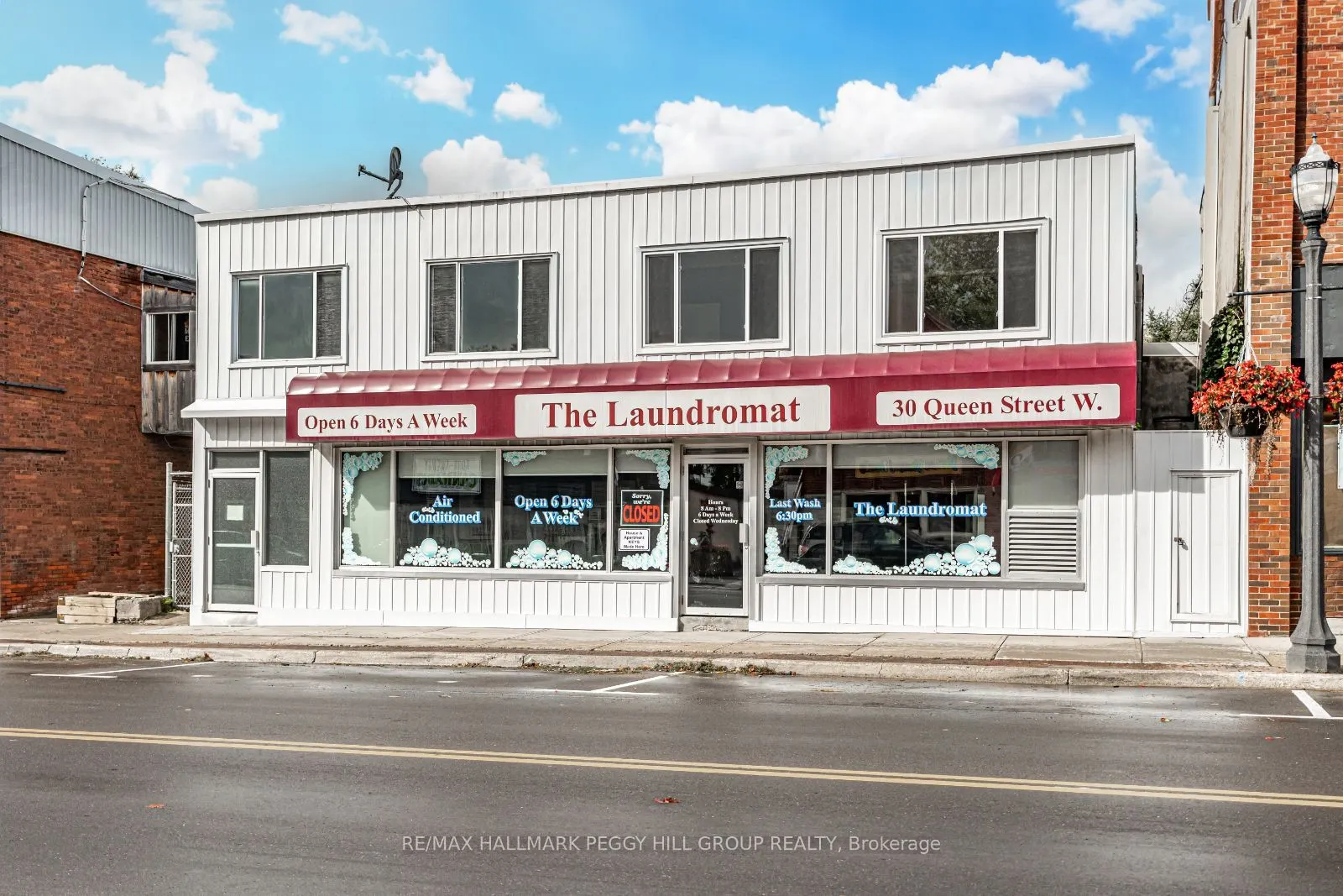 30 Queen Street W