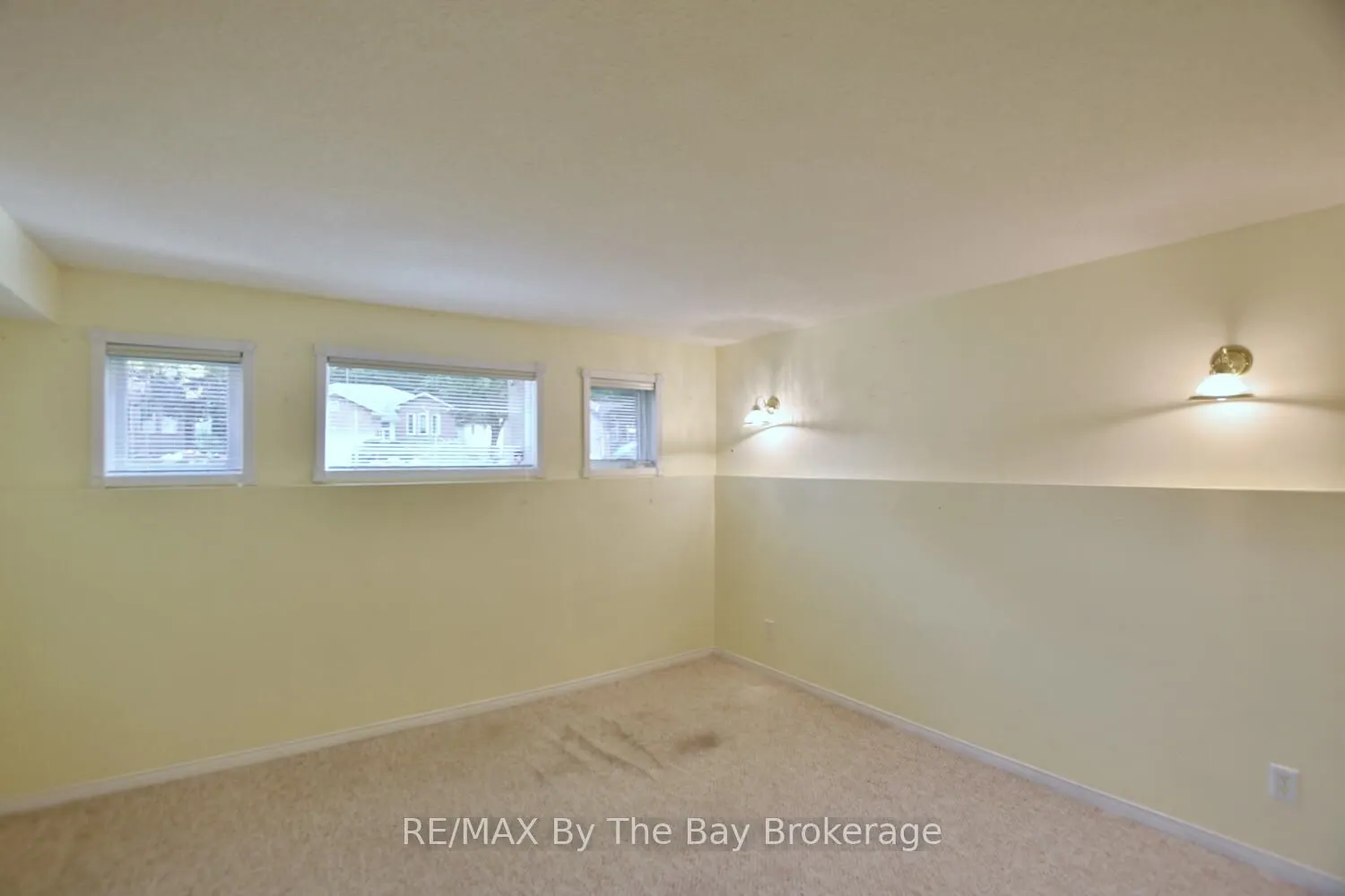 38 Timberland Crescent