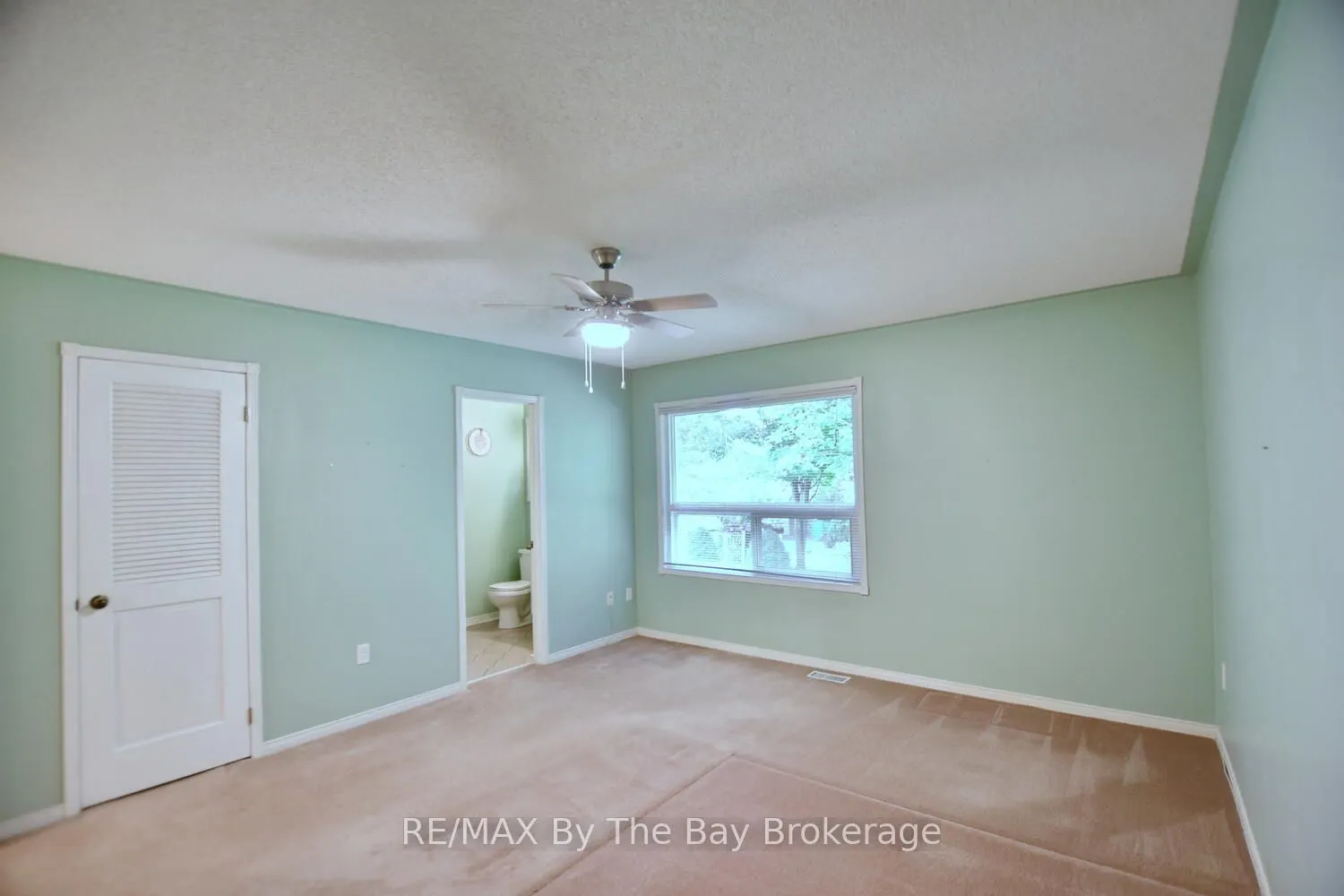 38 Timberland Crescent