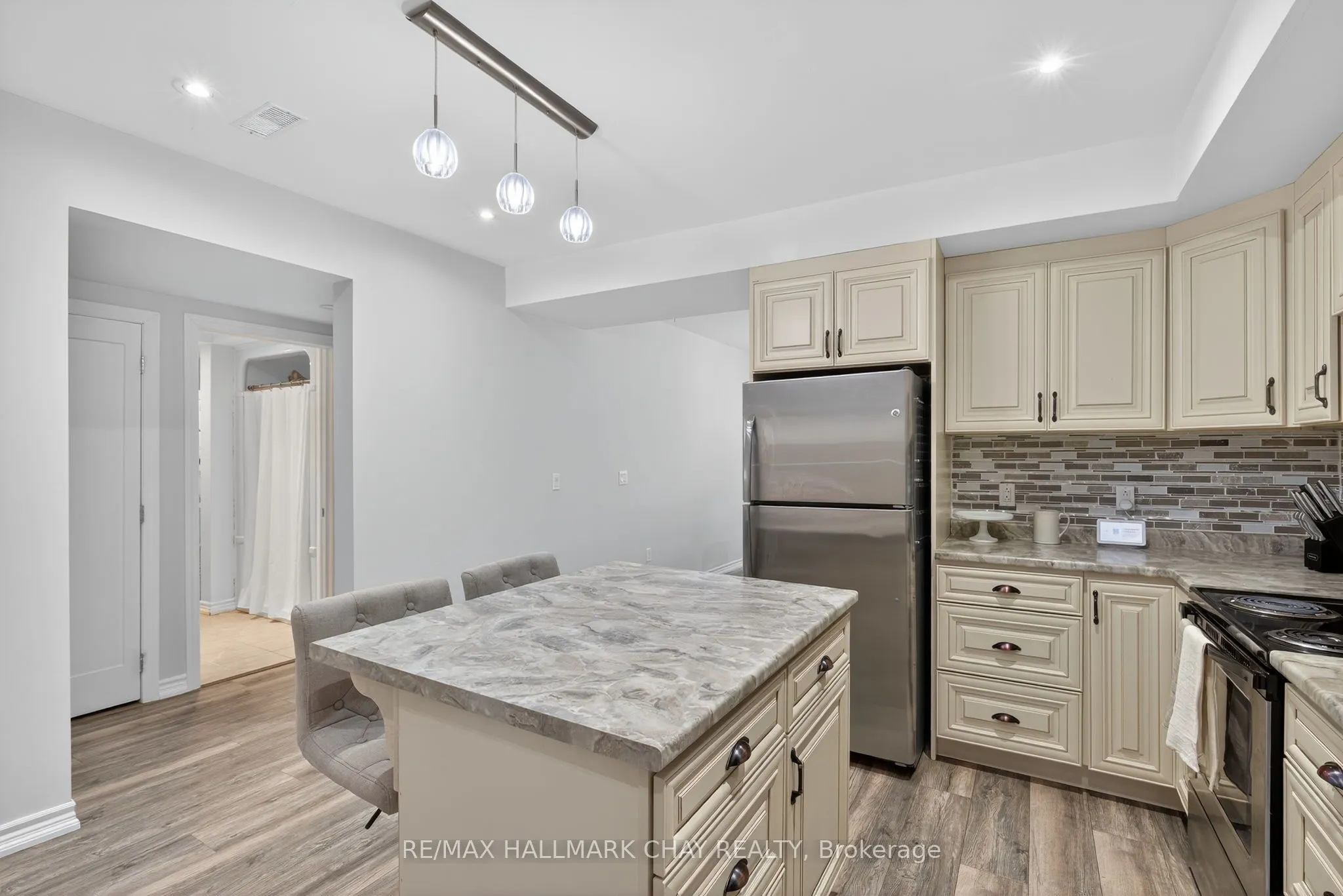 265 Superior Street, #Lower