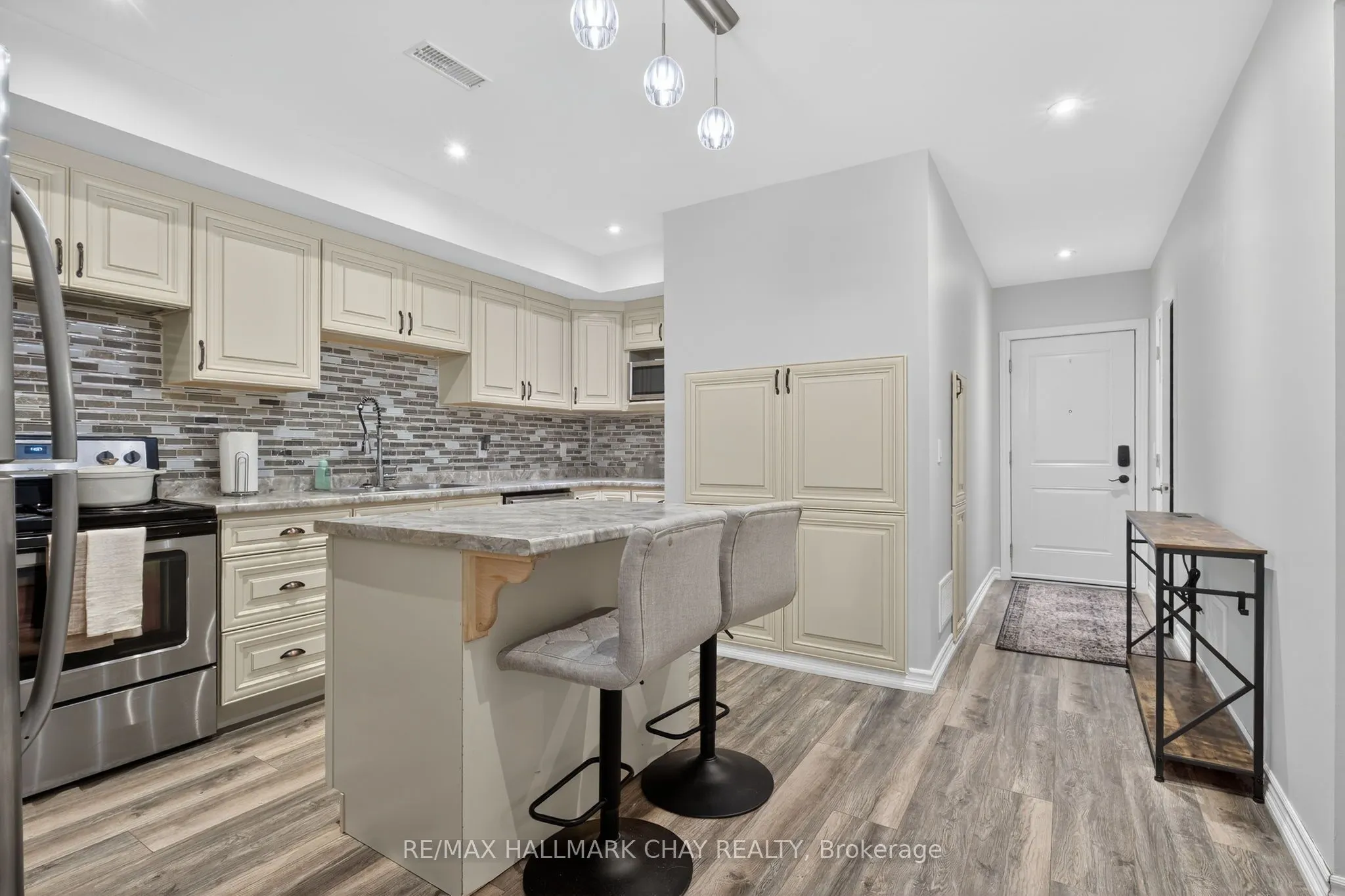 265 Superior Street, #Lower