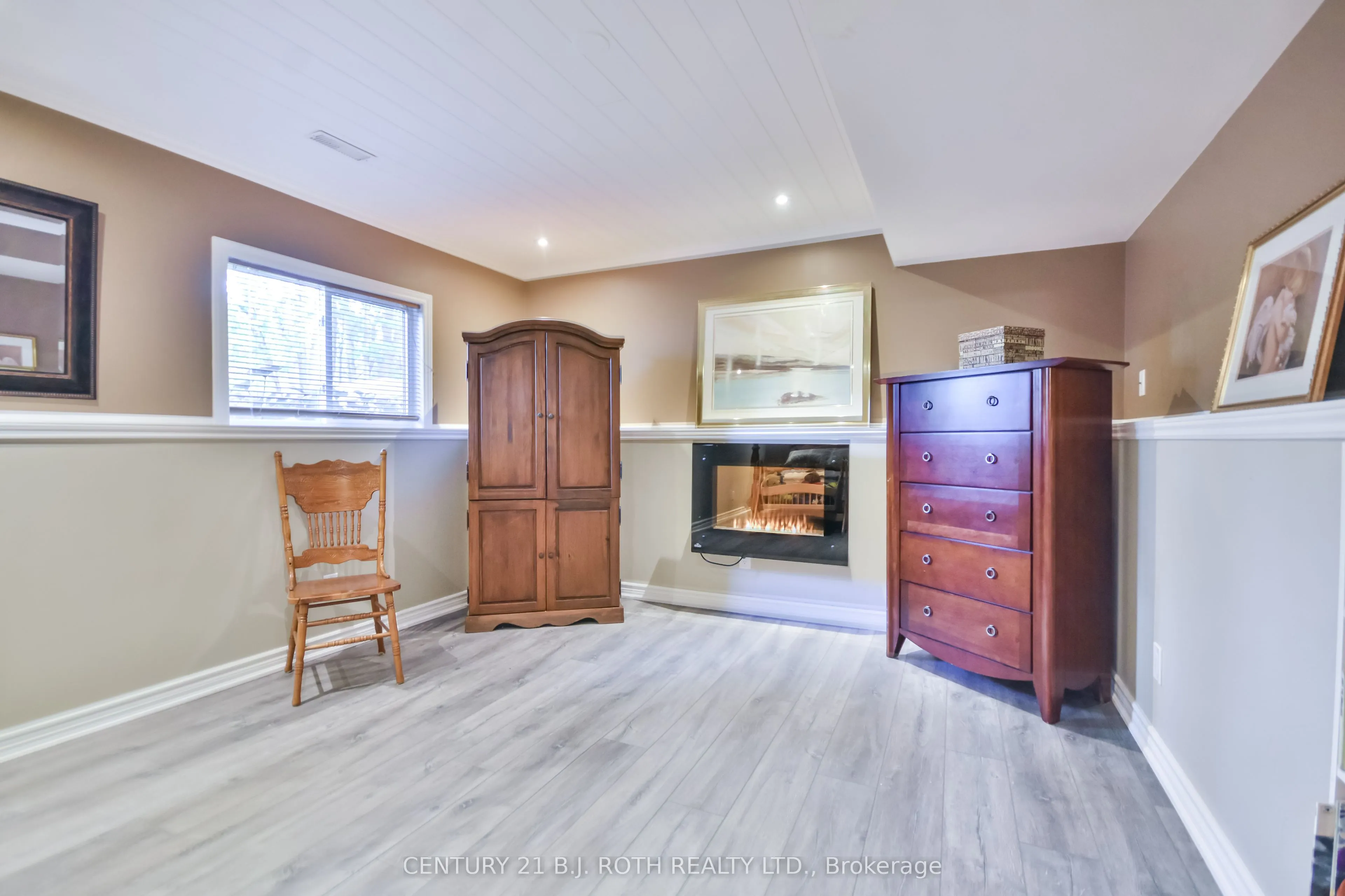 3371 Lake St. George Boulevard