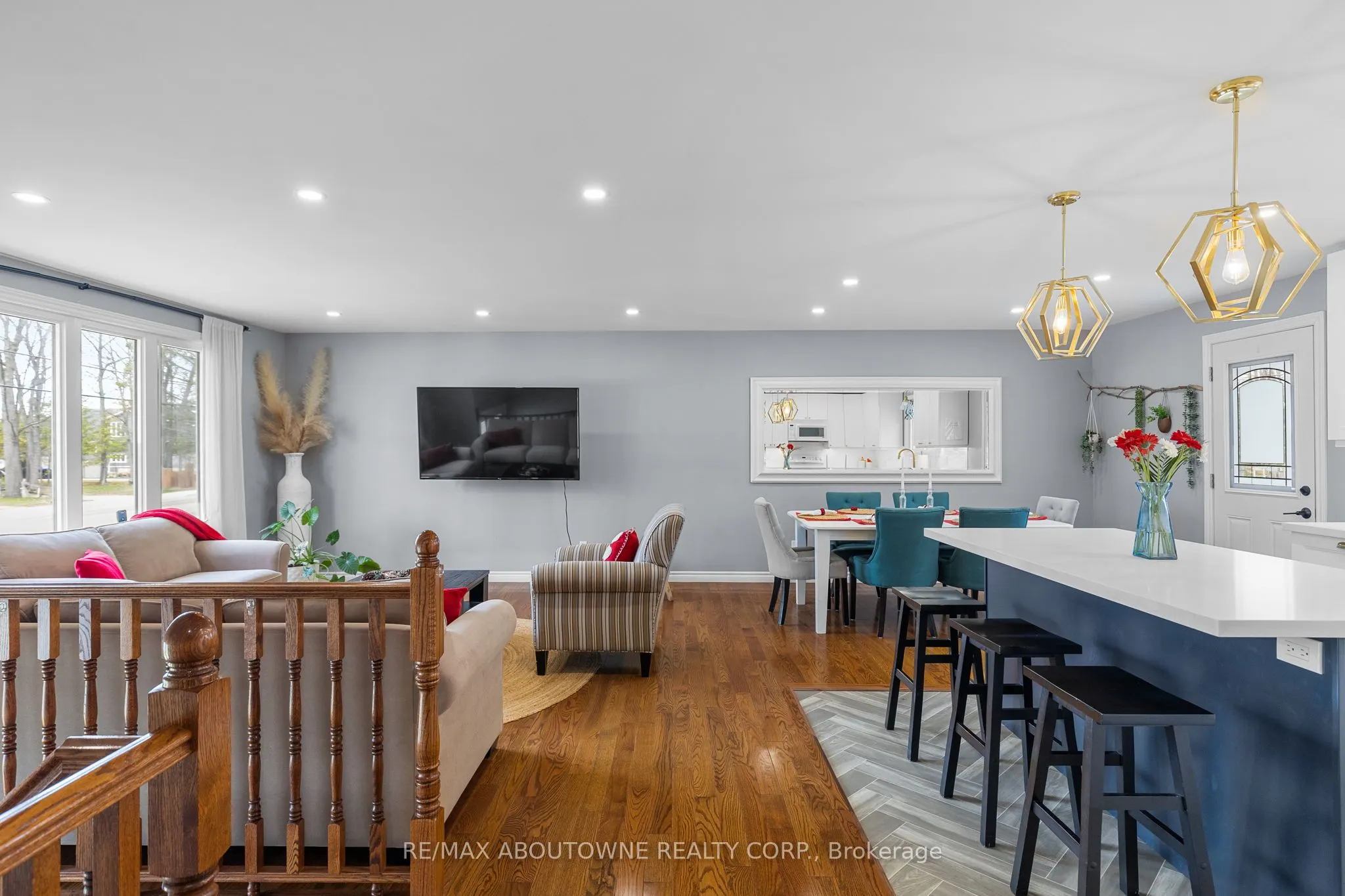 1877 River Road W