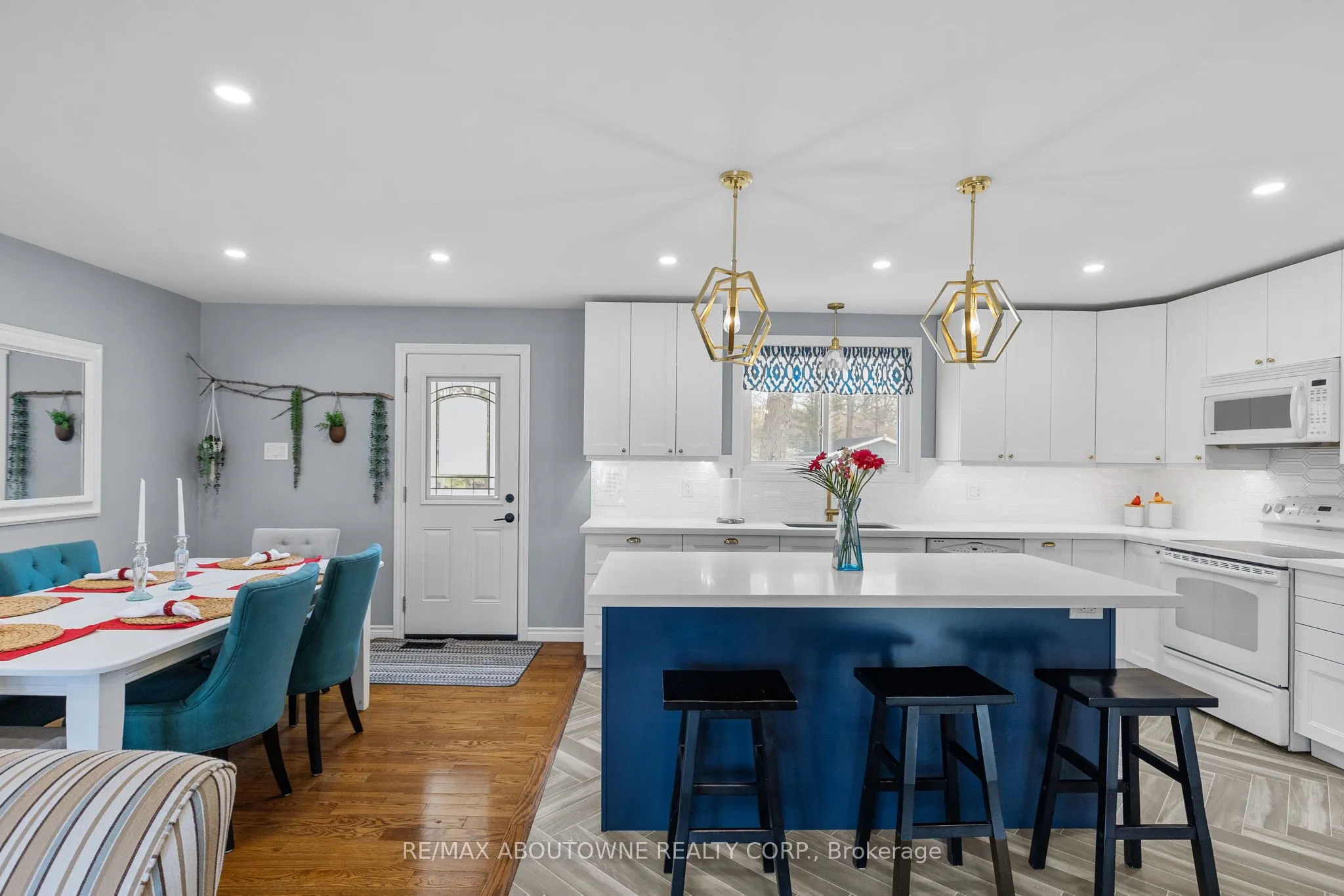 1877 River Road W