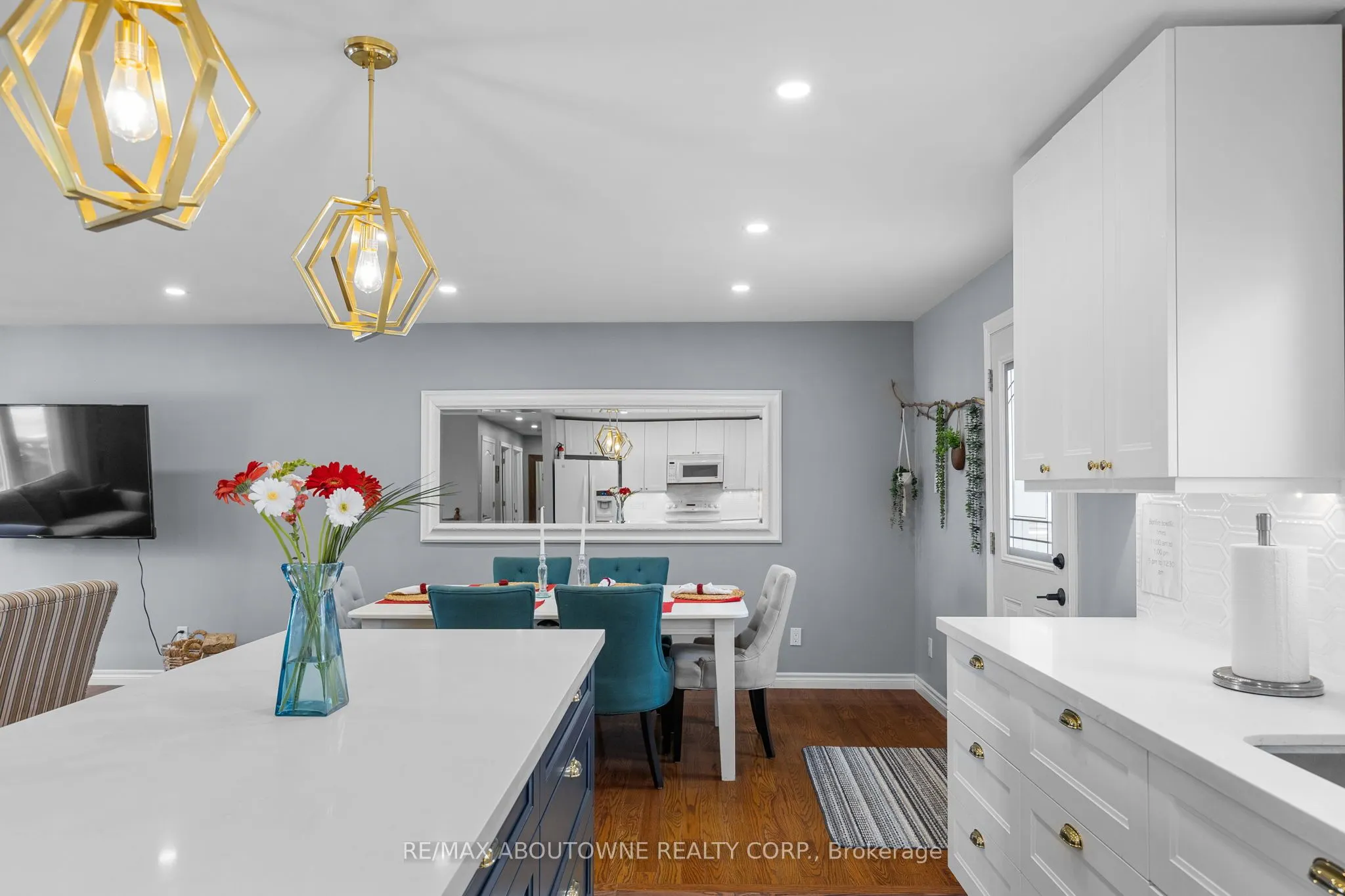 1877 River Road W