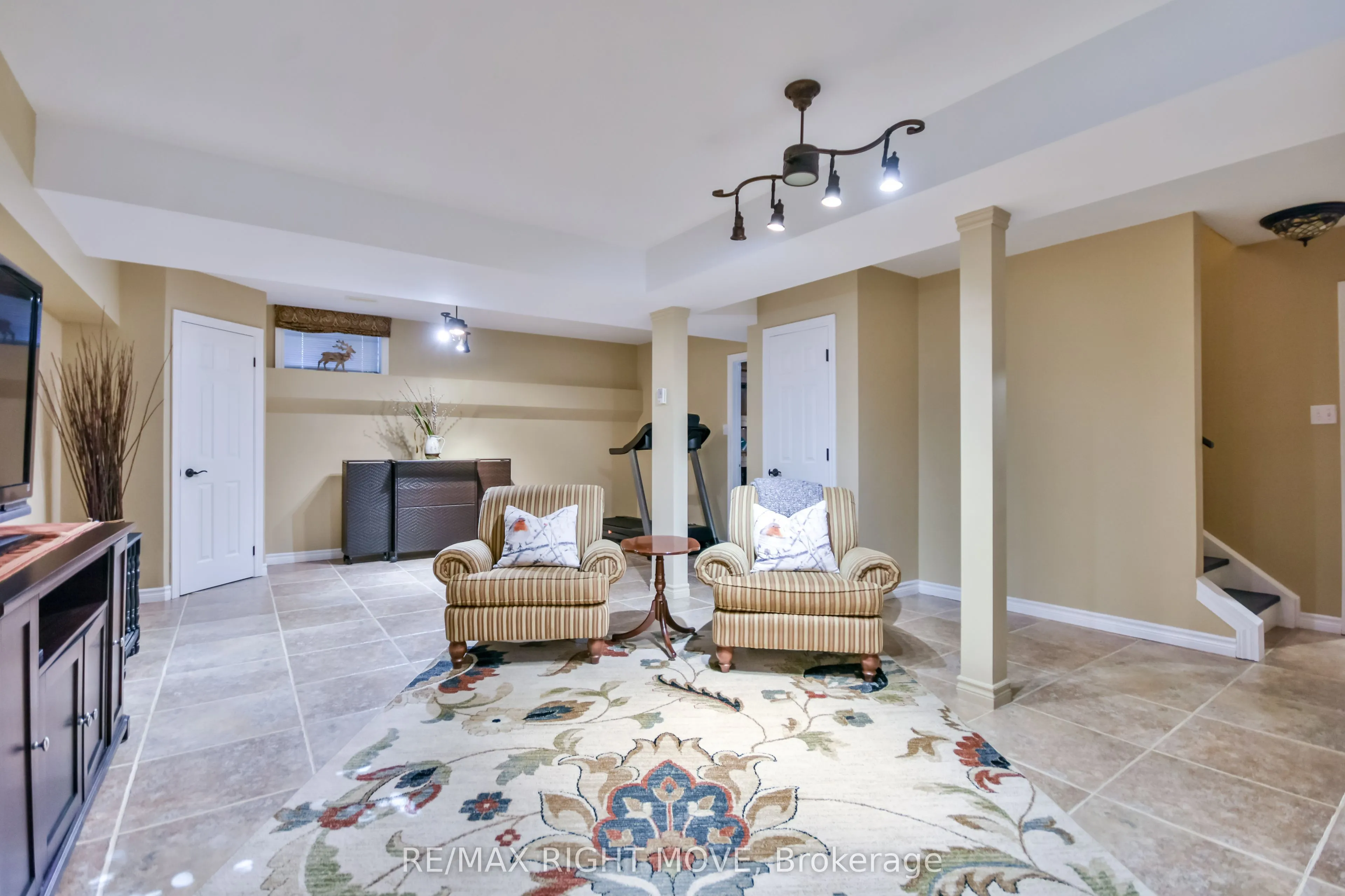 4043 Digby Drive