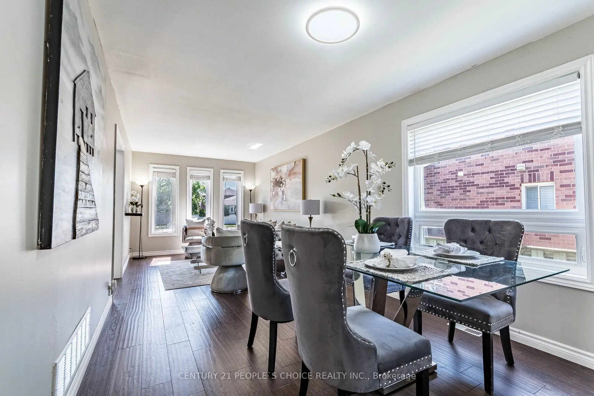 414 Cundles Road W