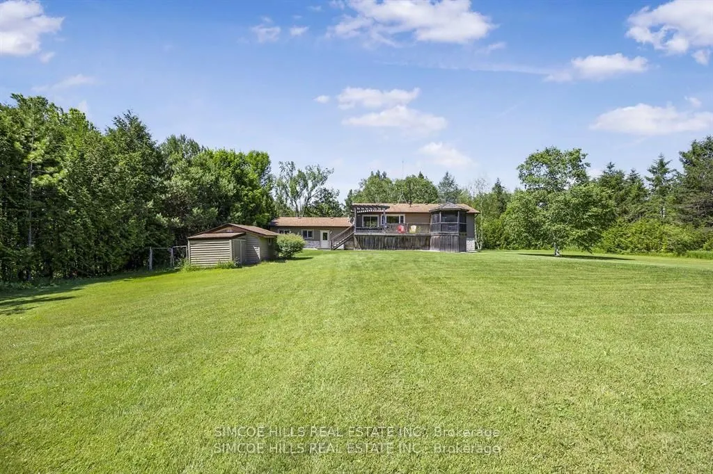 185 Medonte Sideroad 2 Road