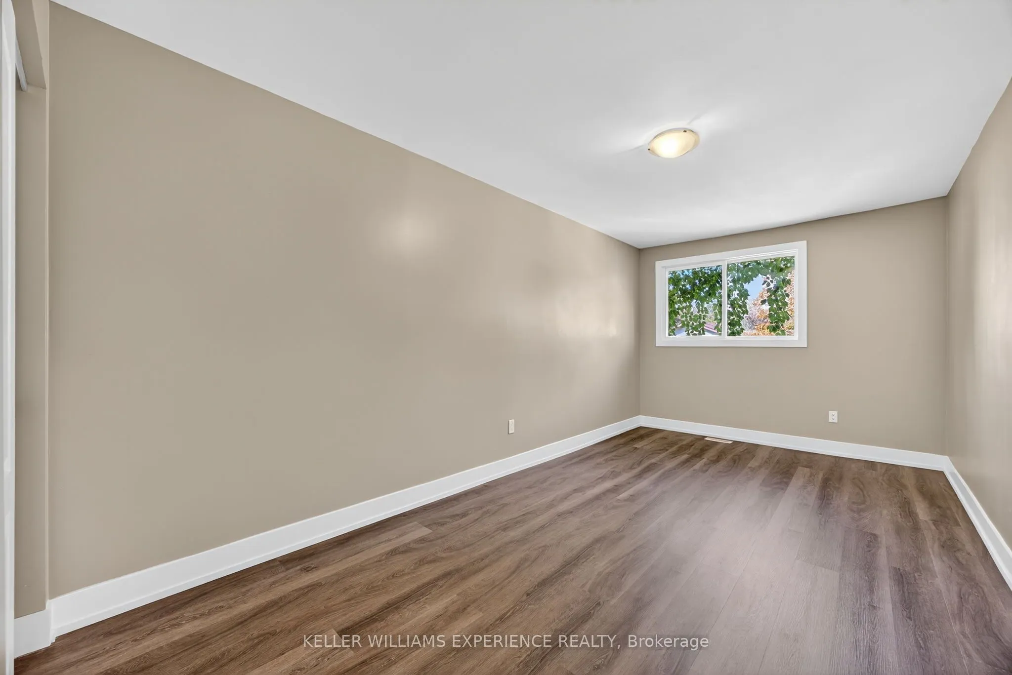 12 LANKIN Boulevard, ##22