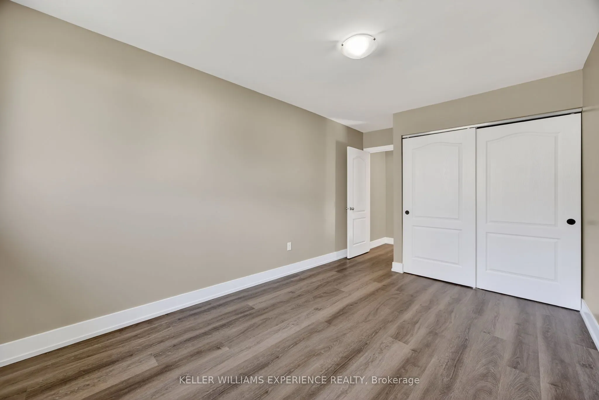 12 LANKIN Boulevard, ##22