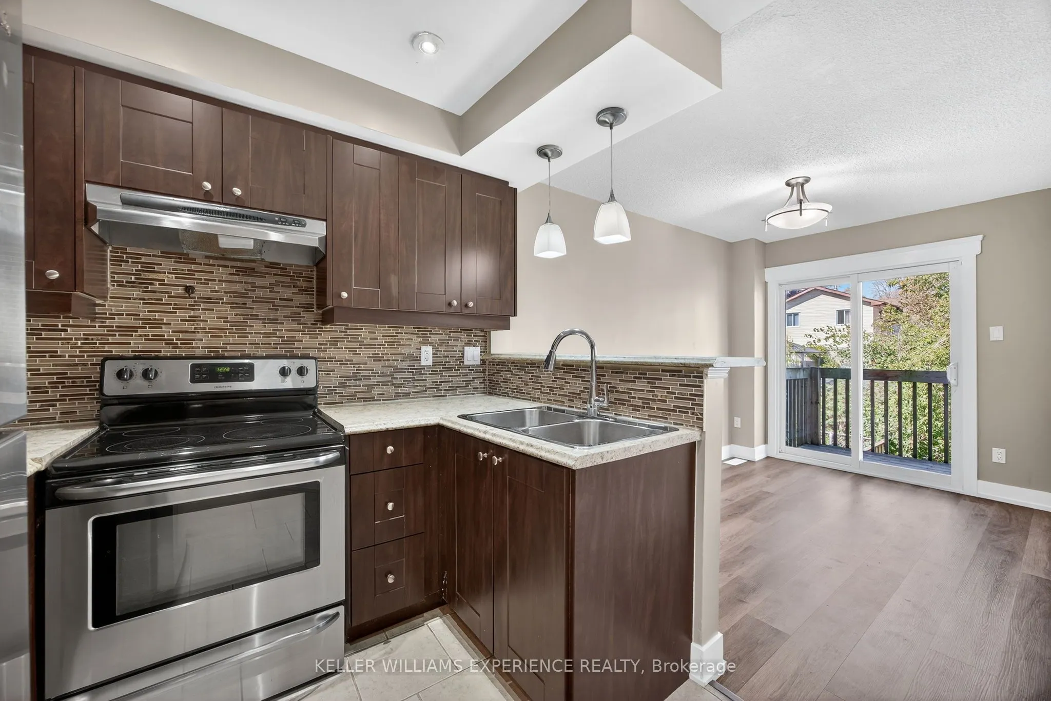 12 LANKIN Boulevard, ##22