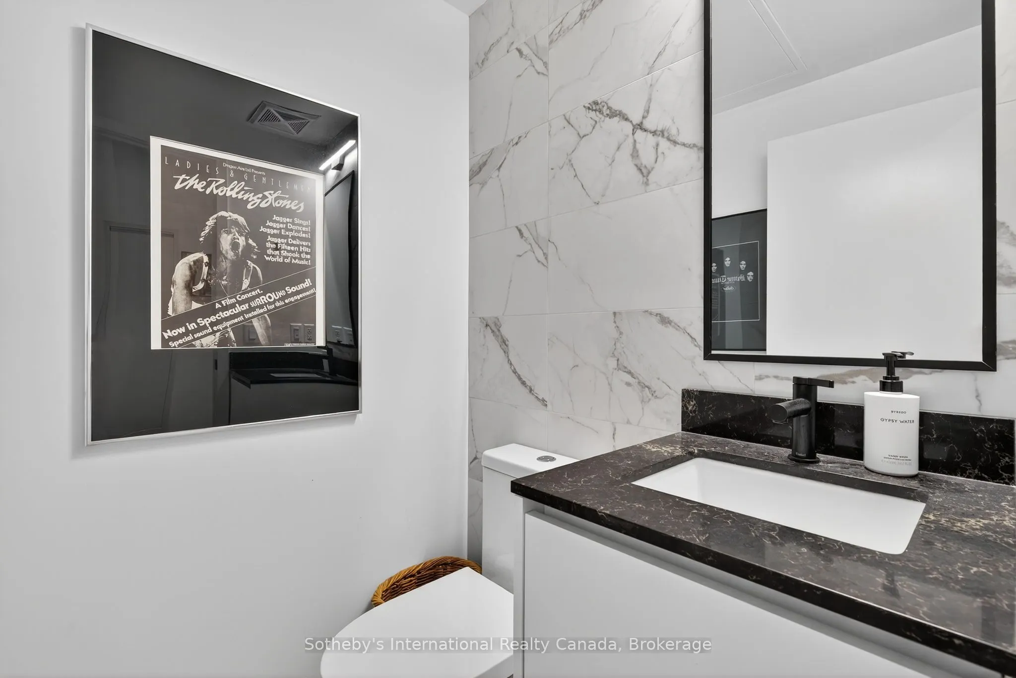 31 Huron Street, #224