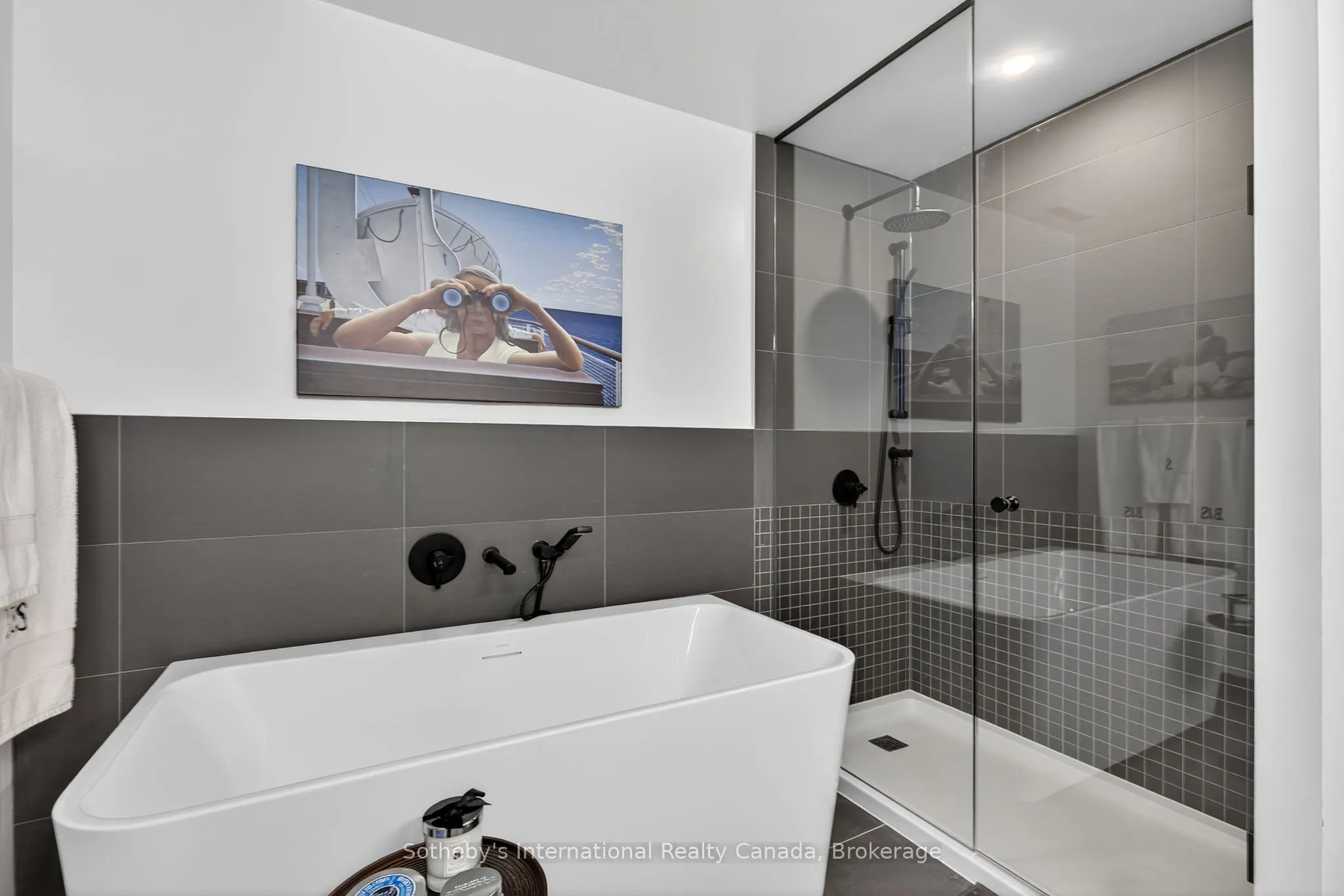 31 Huron Street, #224