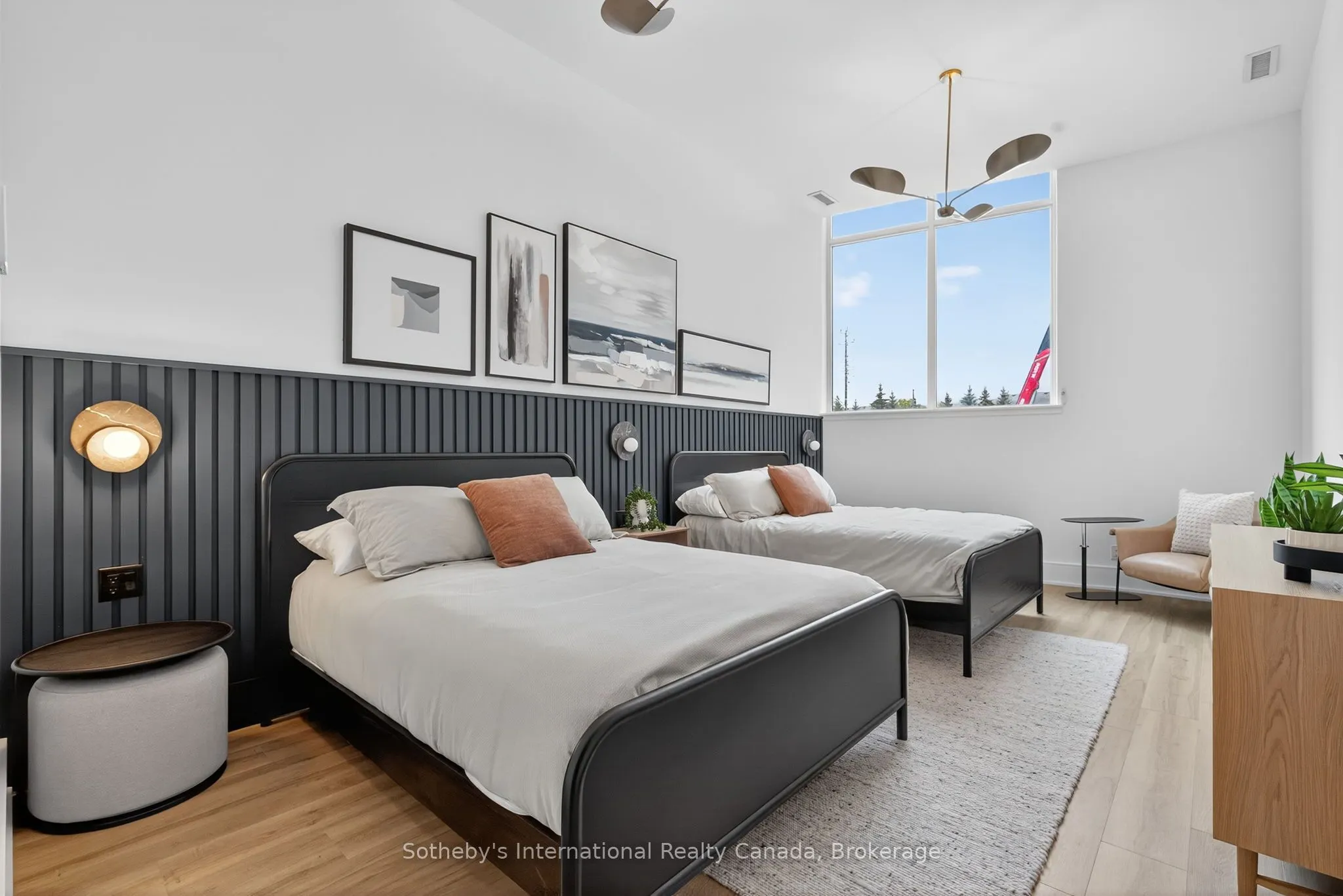 31 Huron Street, #224