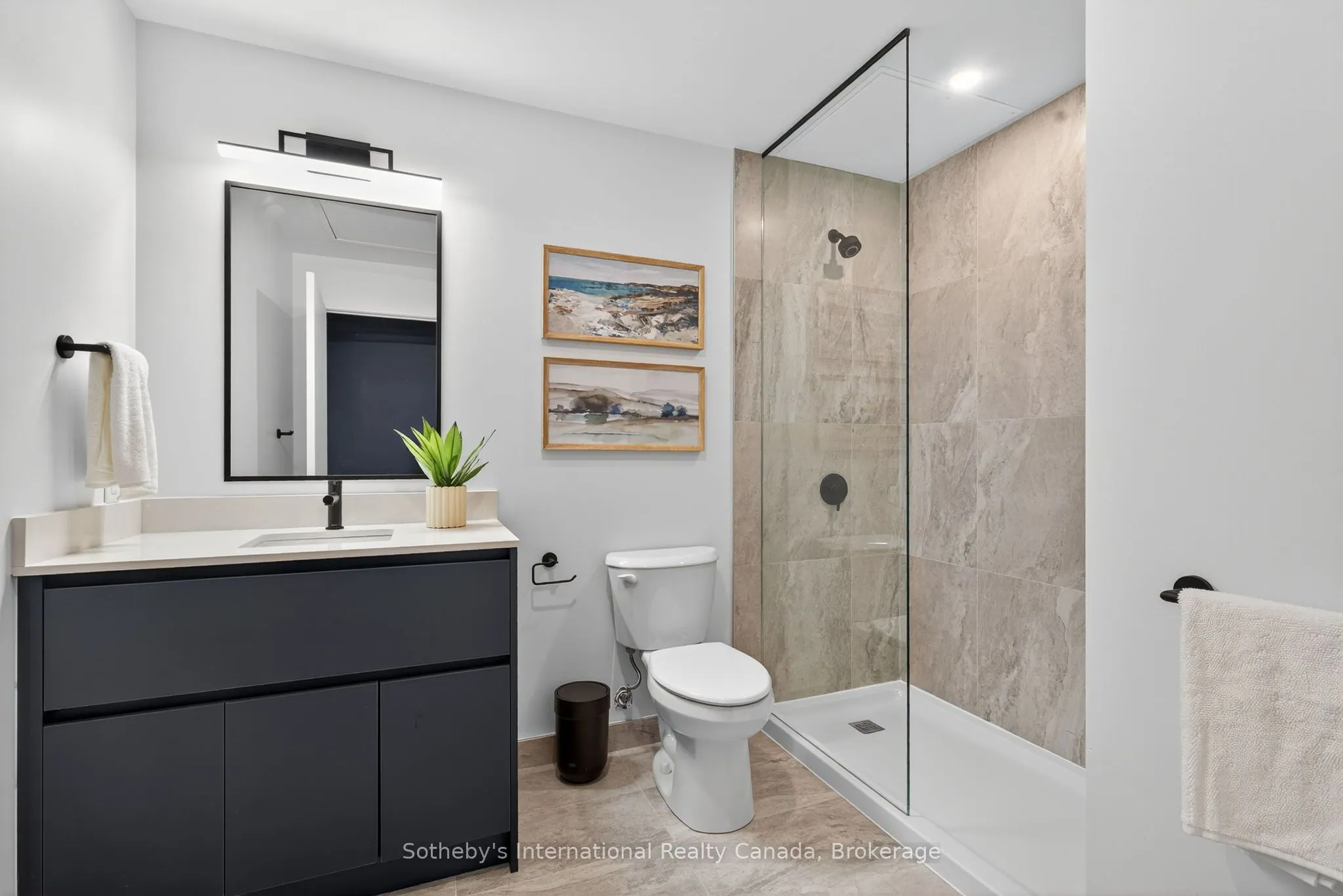 31 Huron Street, #224