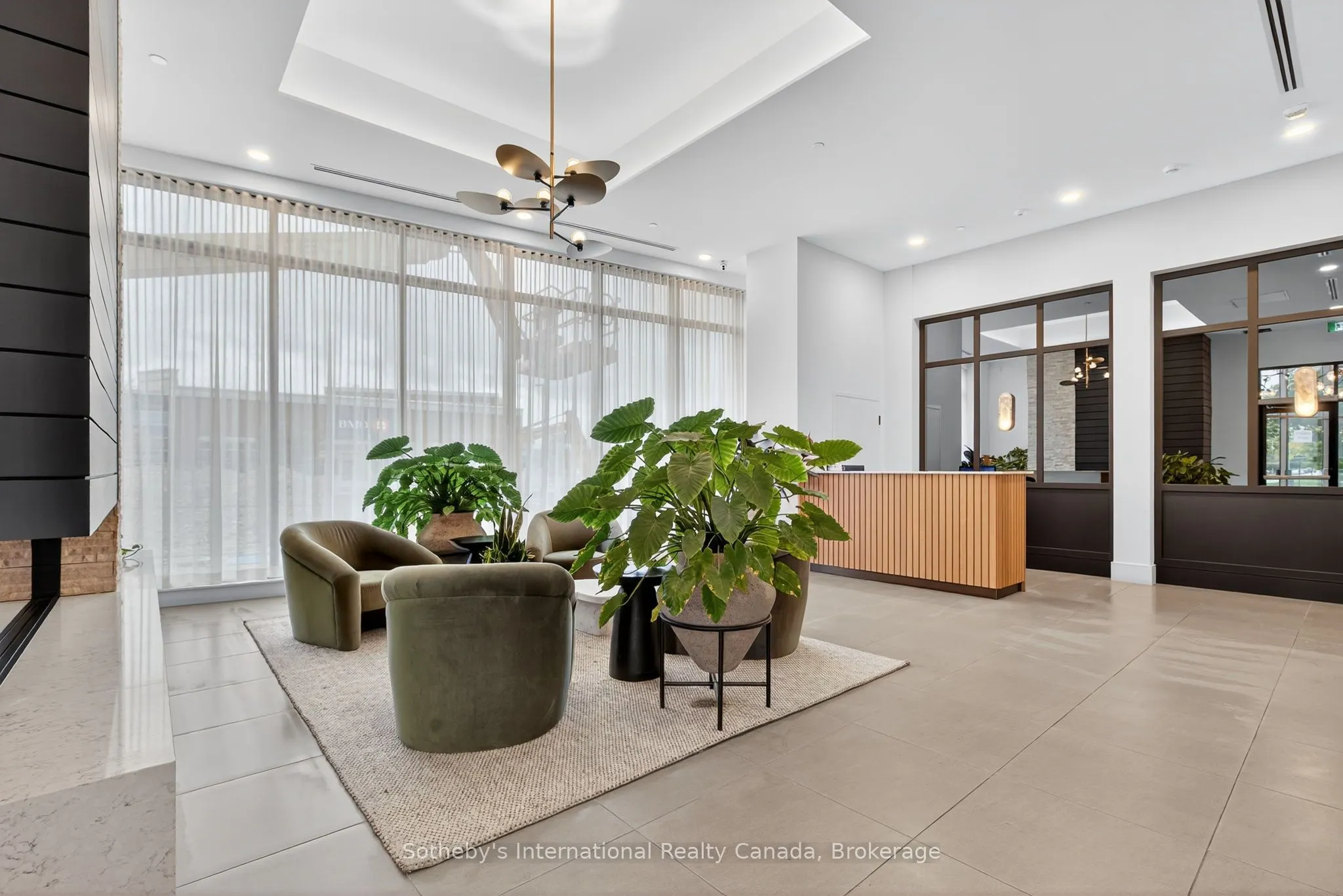 31 Huron Street, #224